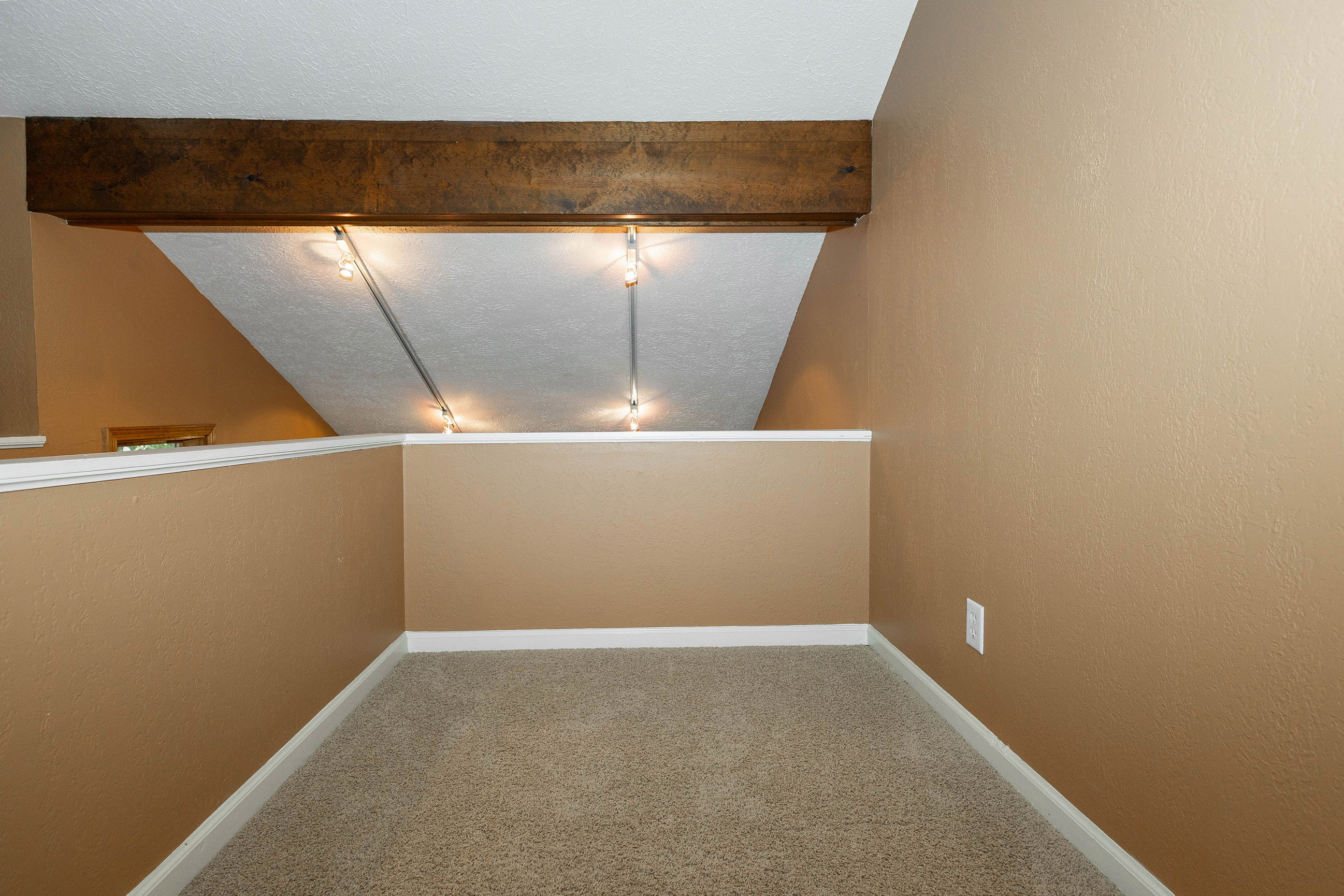 7422 Noel Forest Court