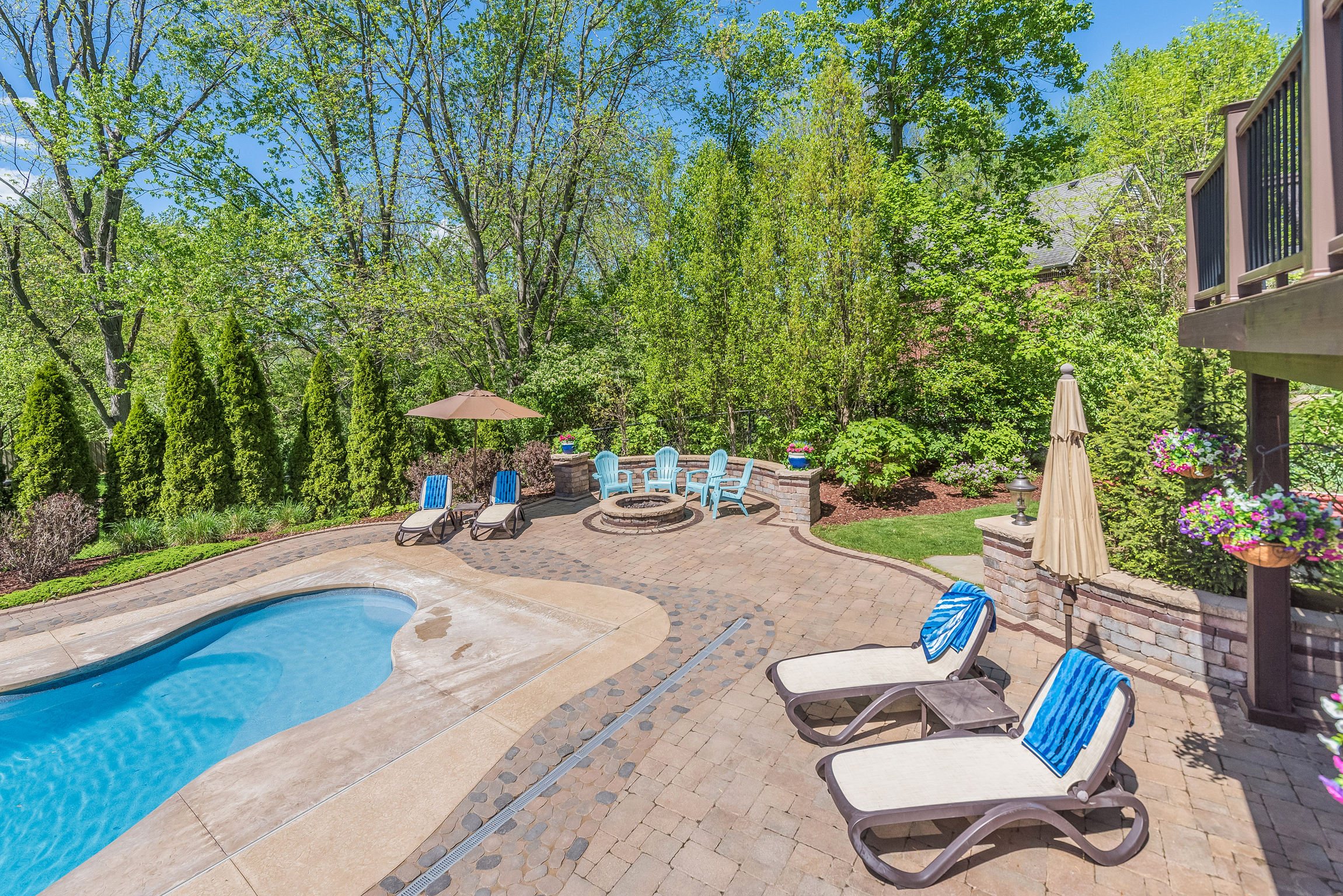 6520 Castle Knoll Court