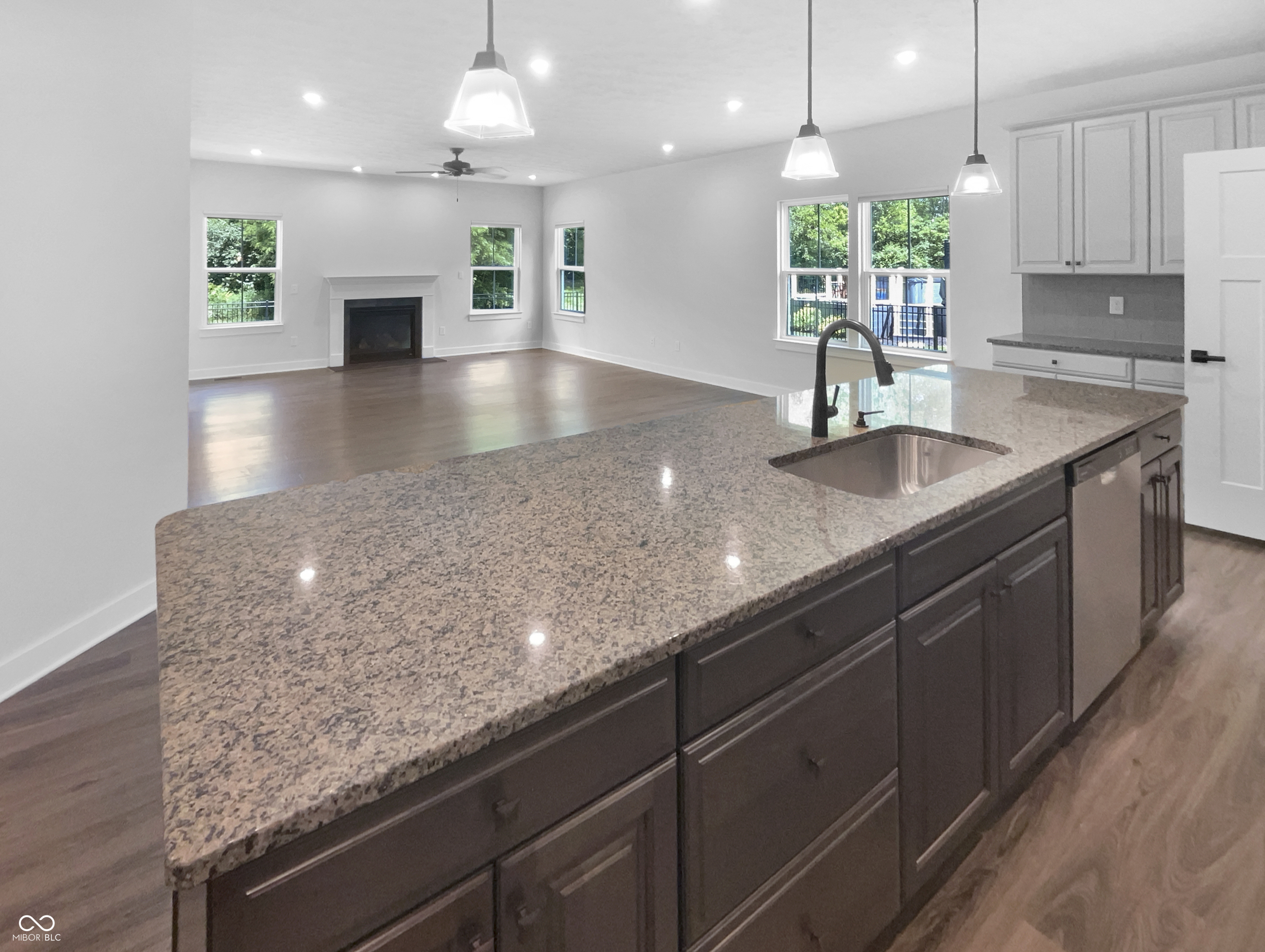 5096 Green Valley Lane