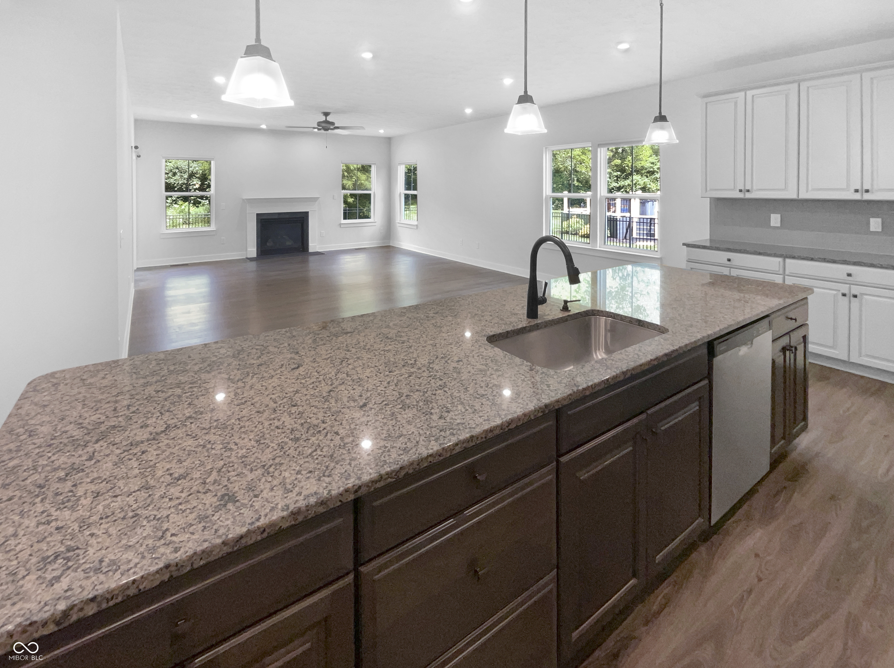 5096 Green Valley Lane