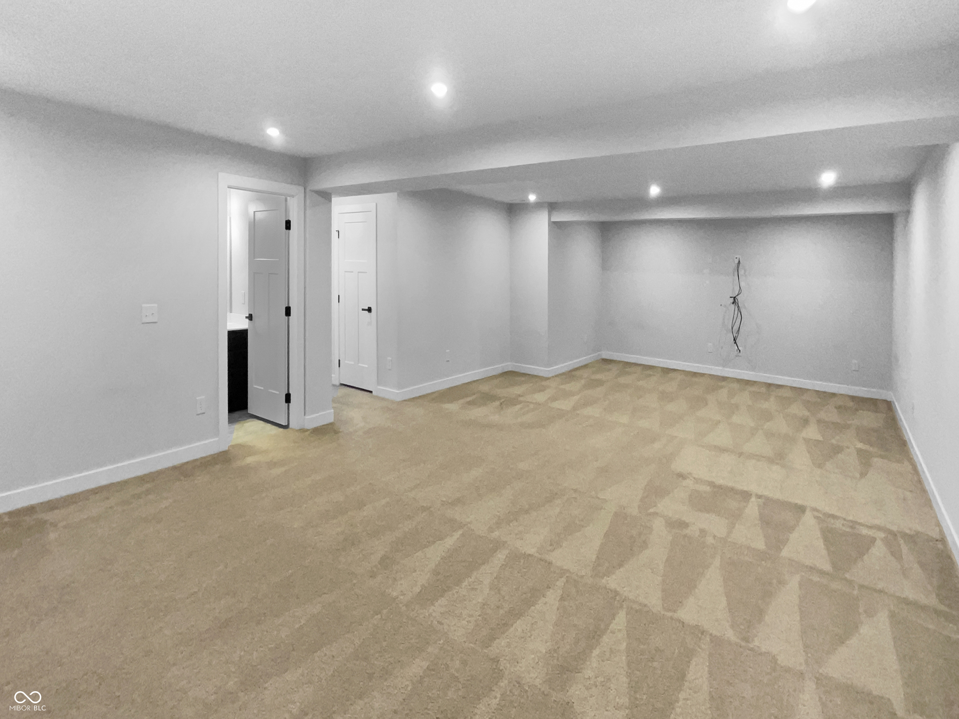 5096 Green Valley Lane