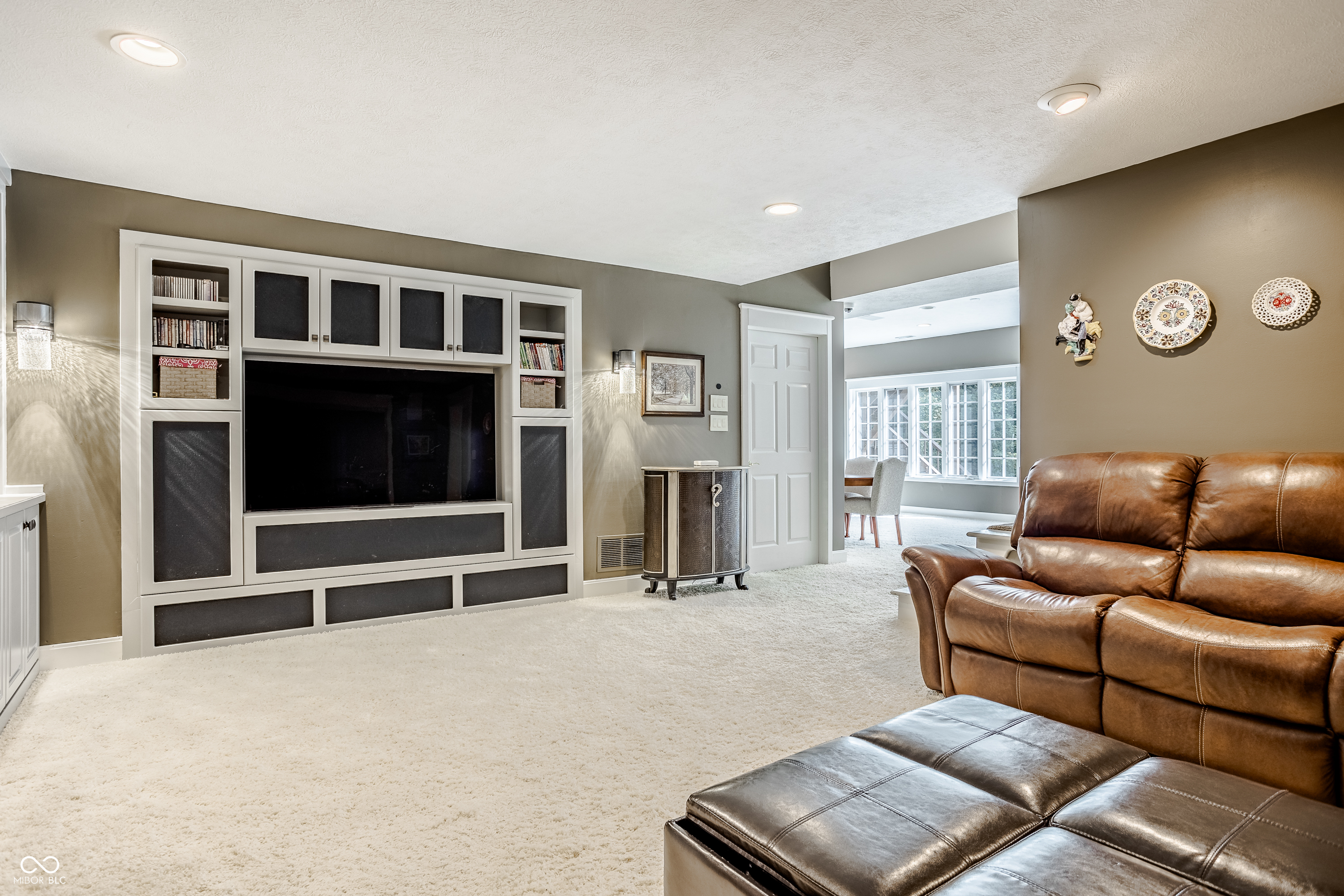 8040 88th Street W