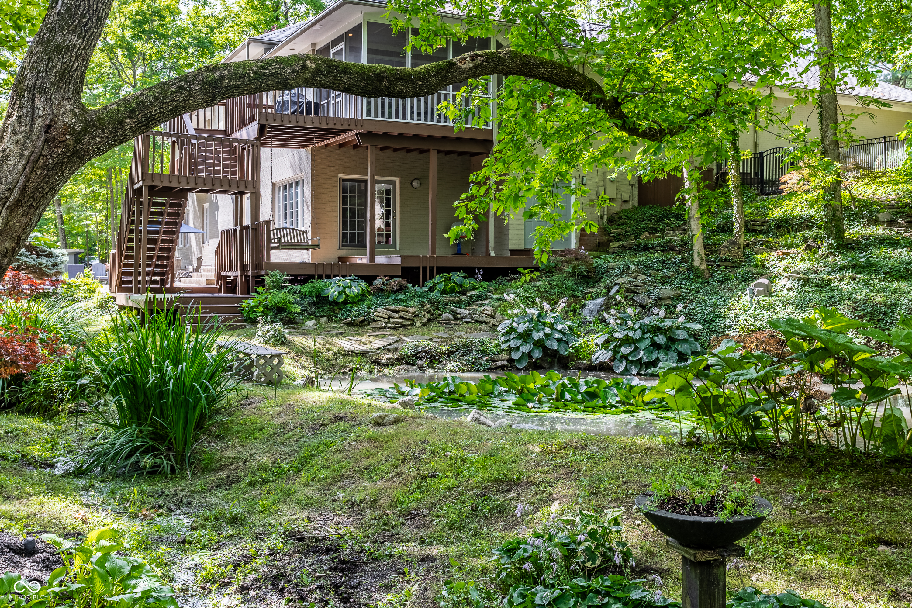 8040 88th Street W