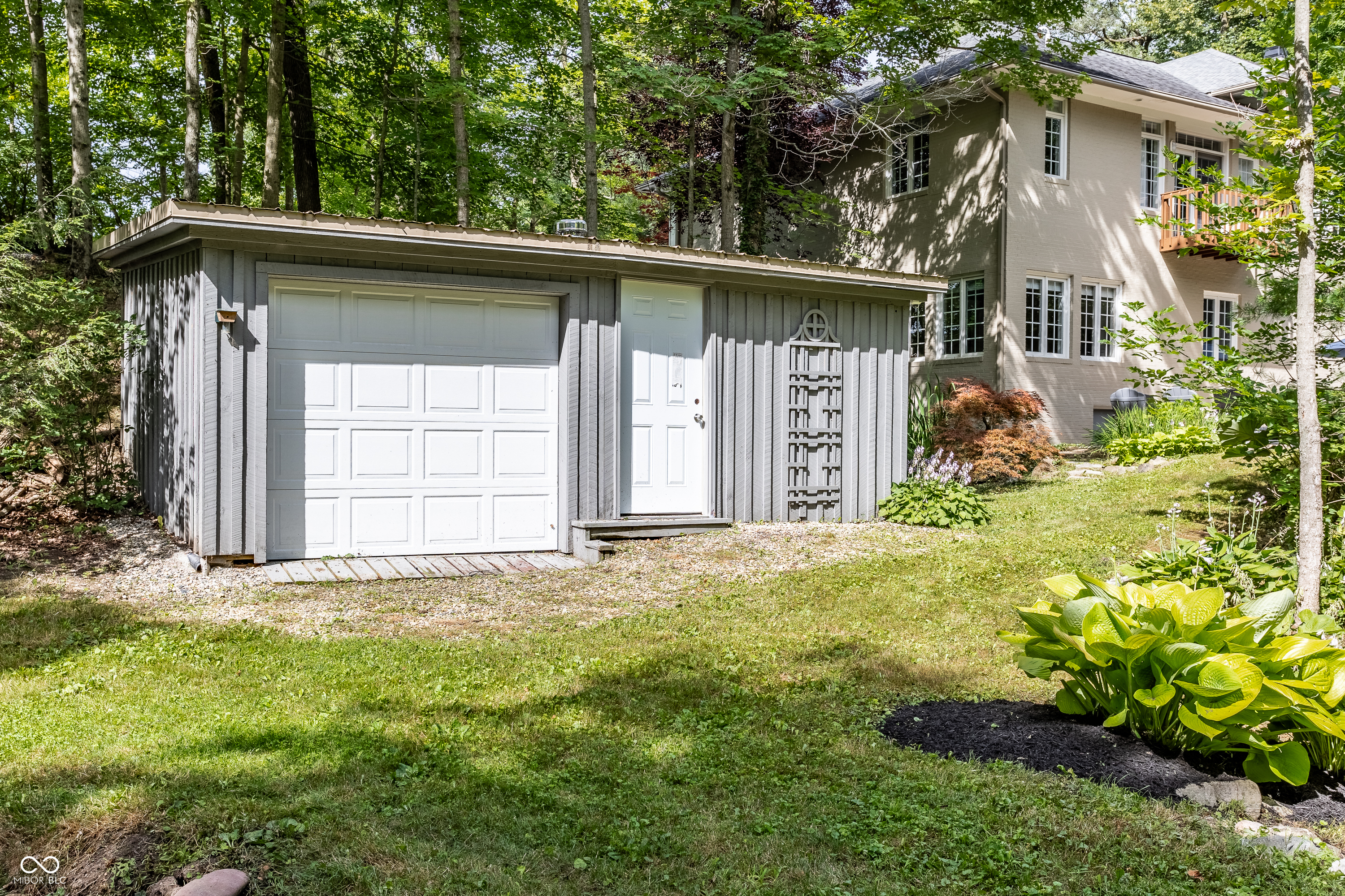 8040 88th Street W