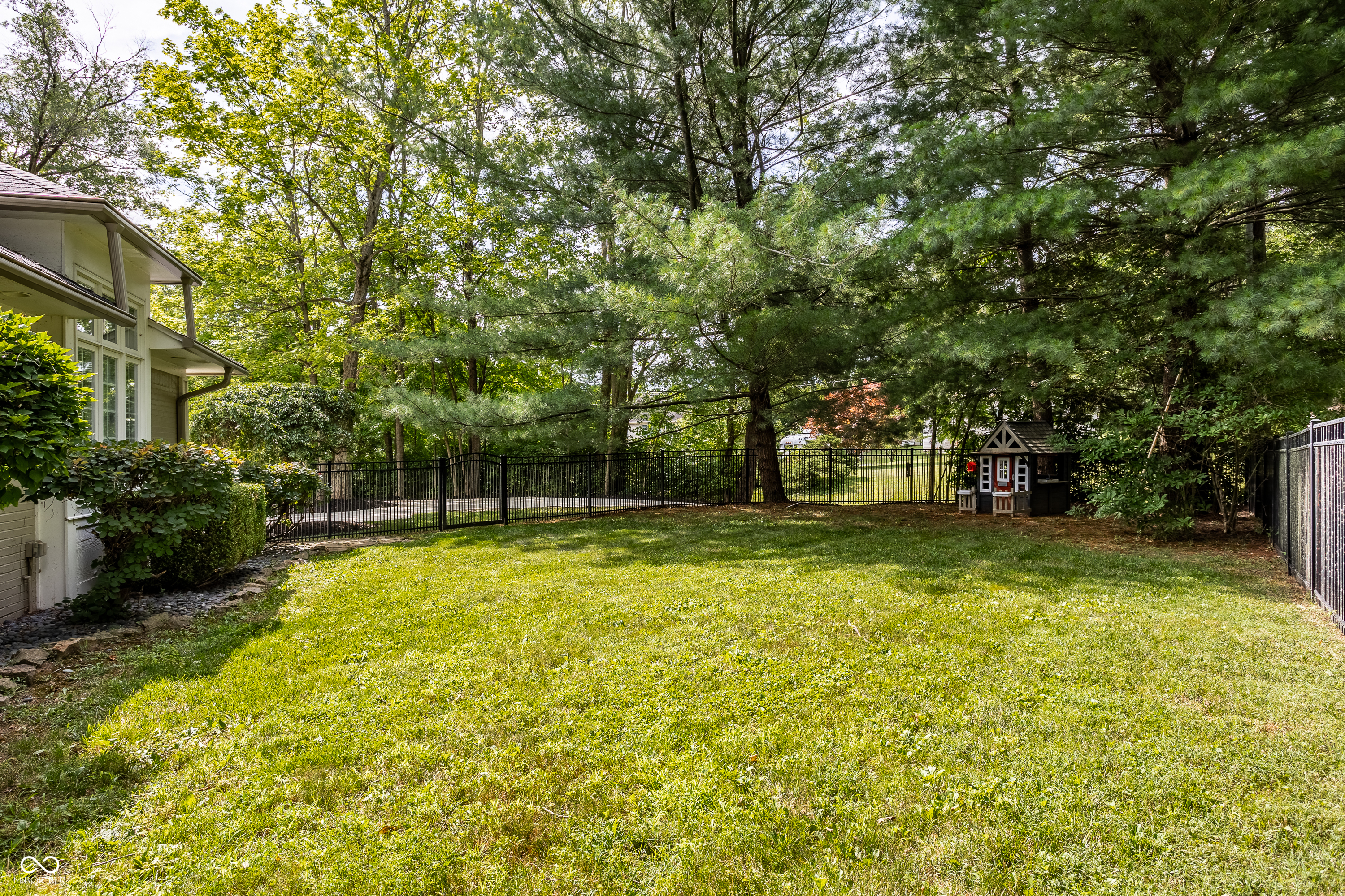 8040 88th Street W