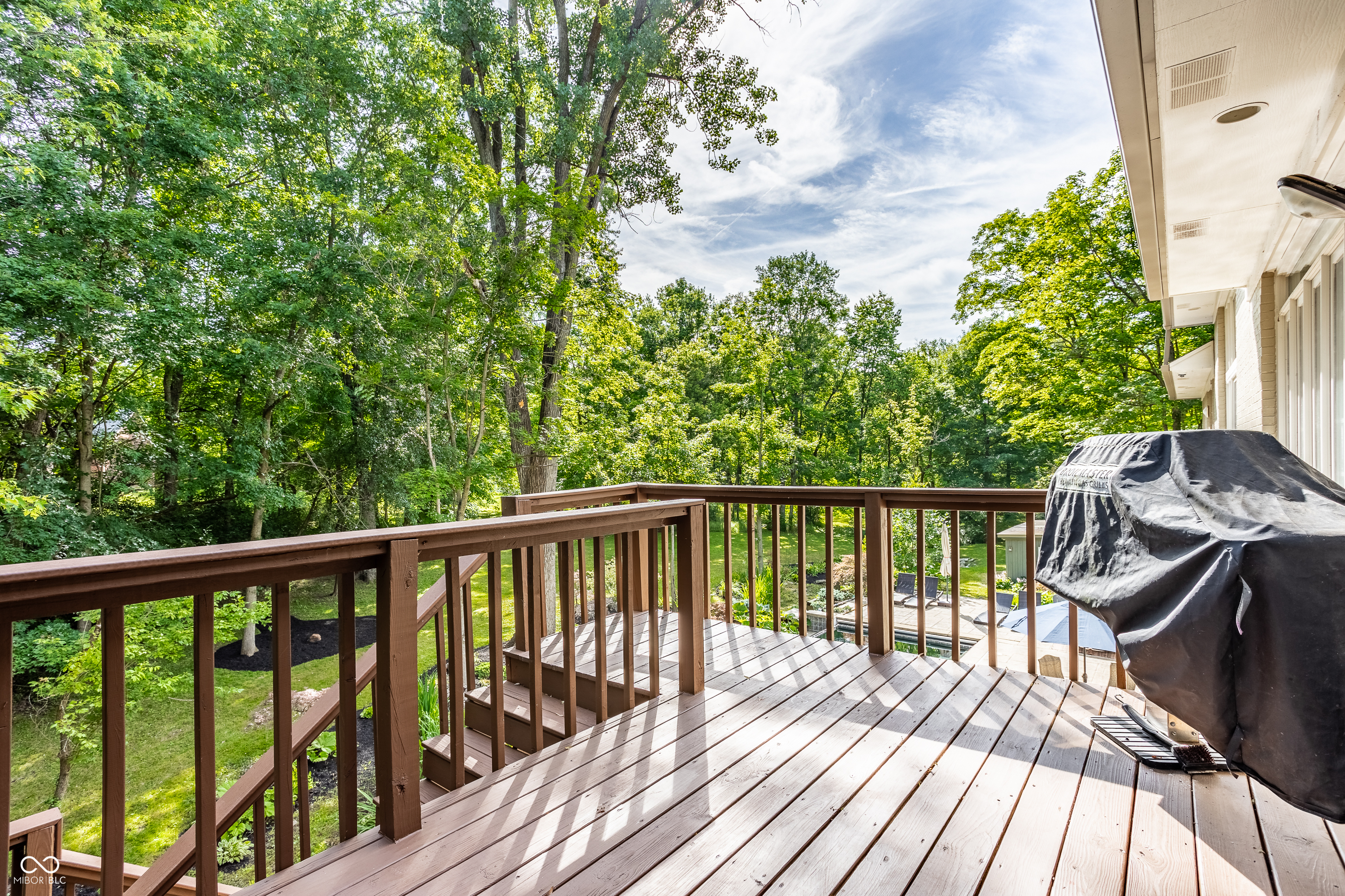 8040 88th Street W