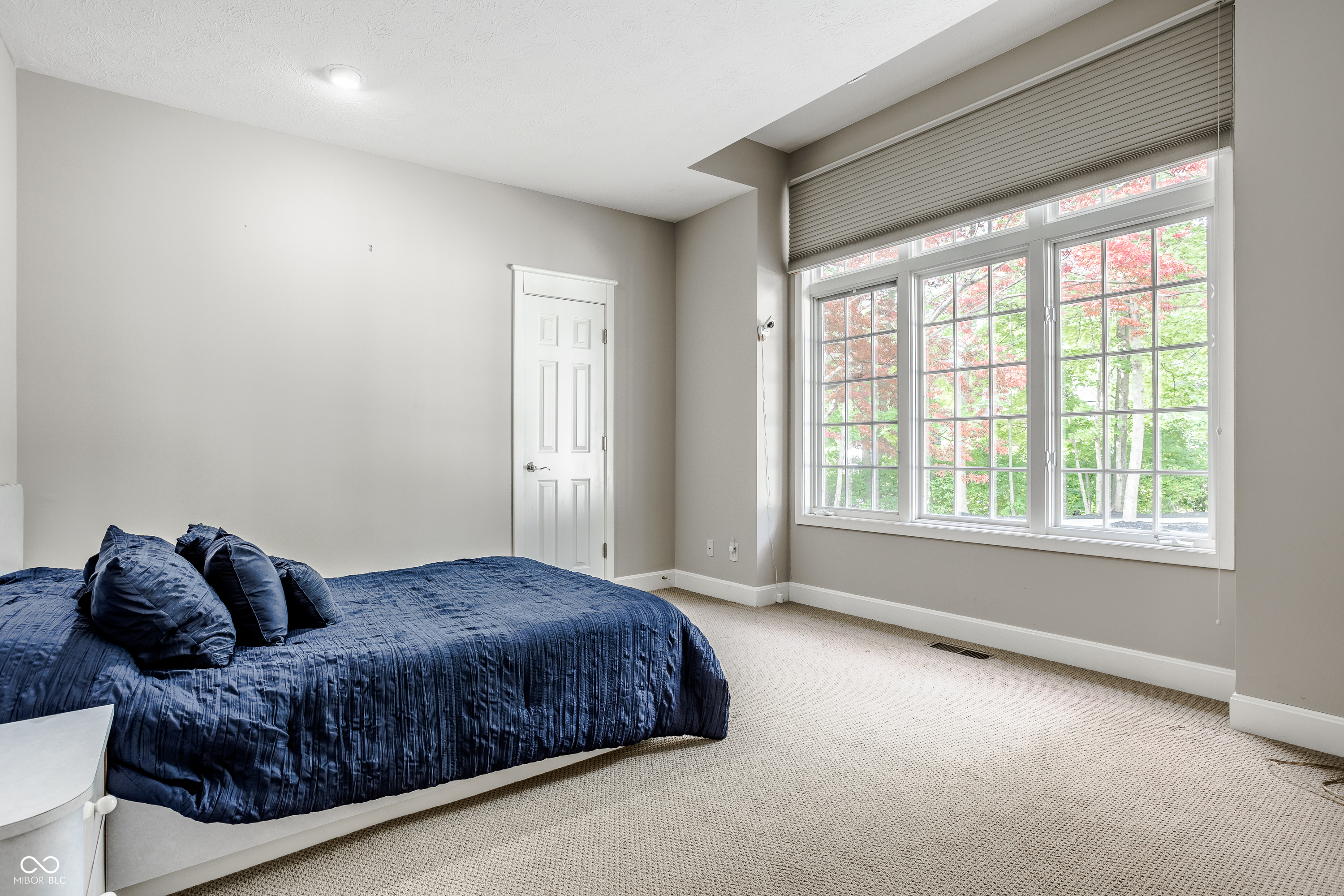 8040 88th Street W