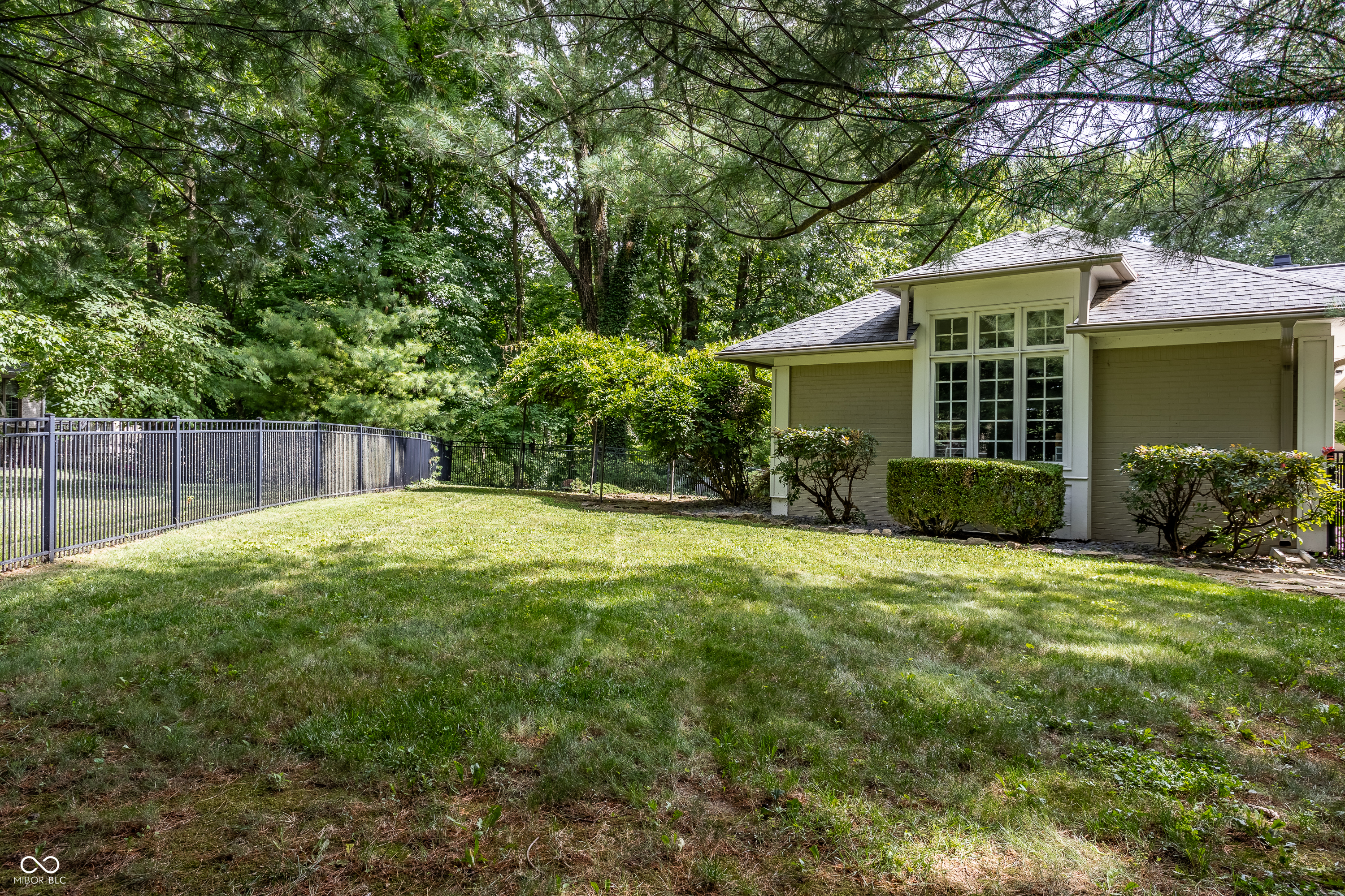 8040 88th Street W