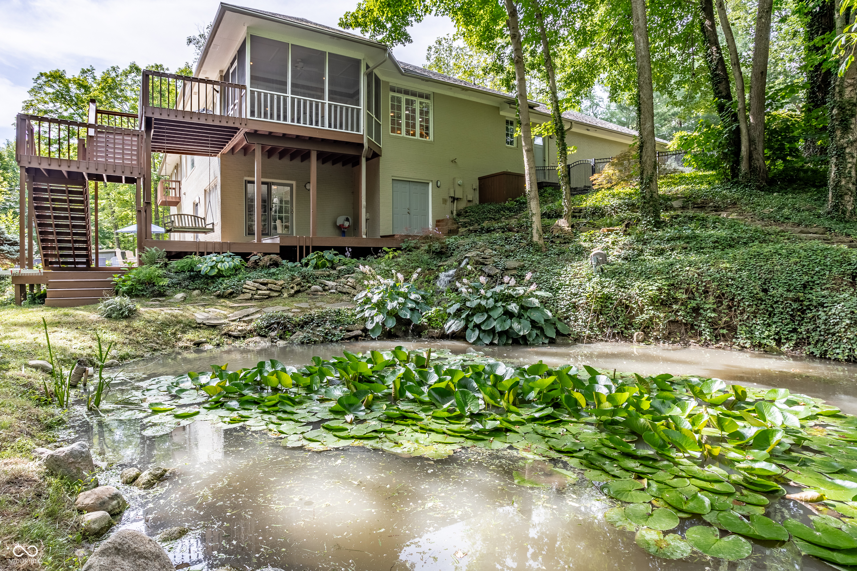 8040 88th Street W
