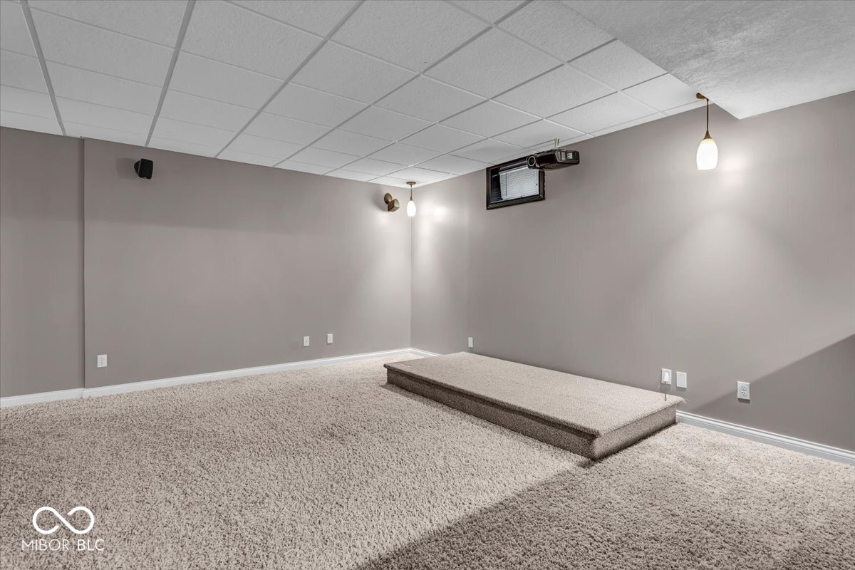 5524 Tara Way