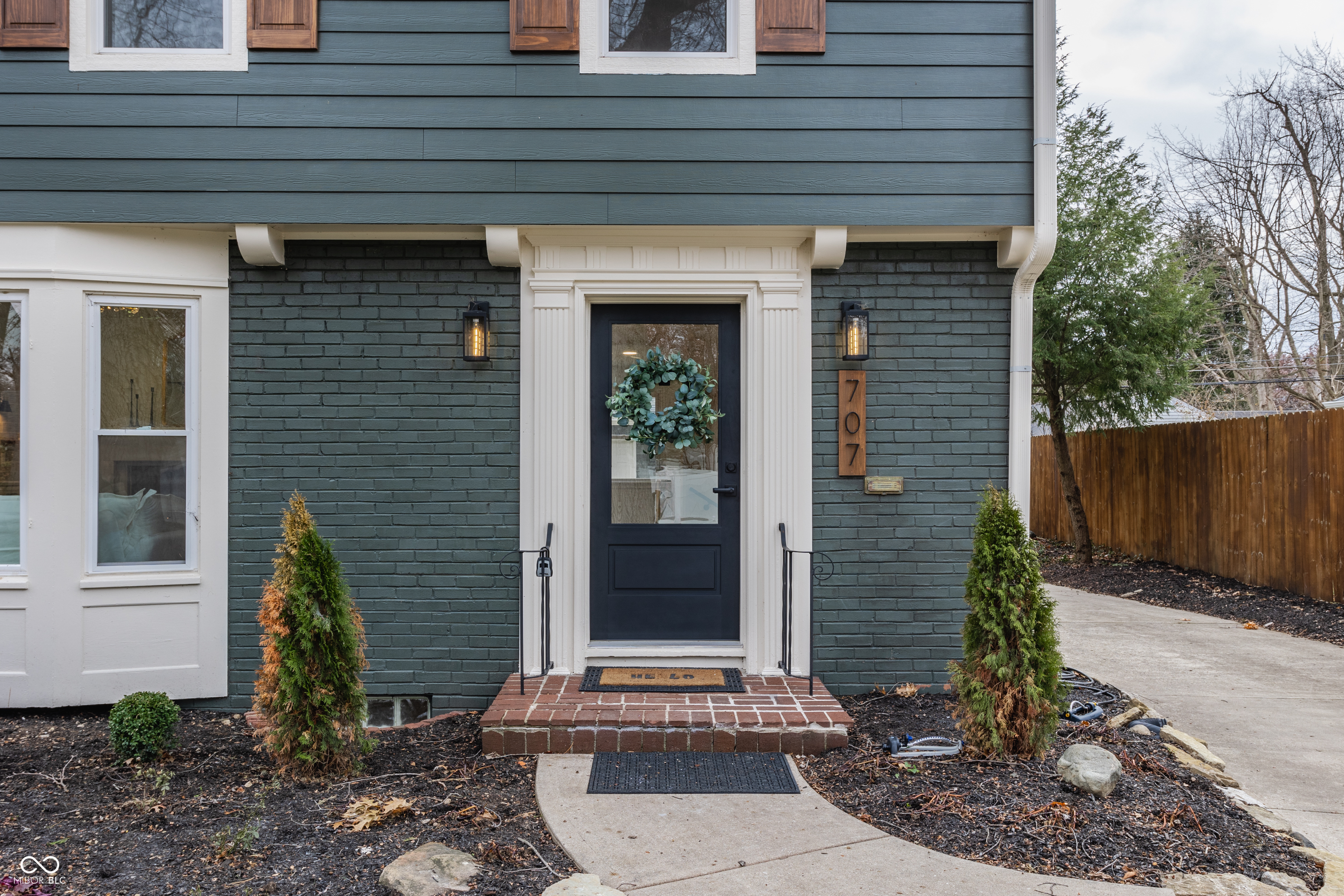707 Nottingham Court