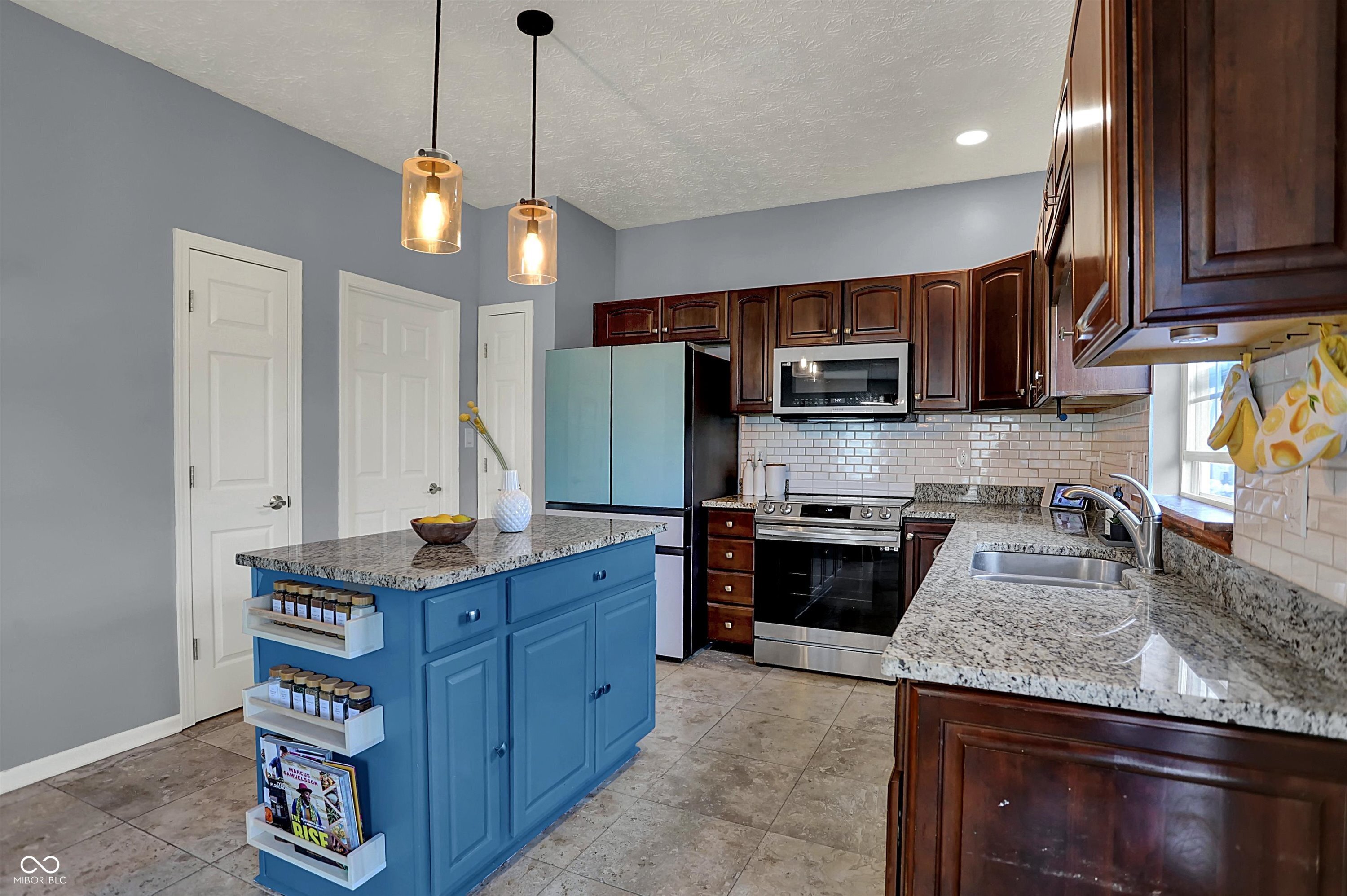 5347 Creekbend Drive