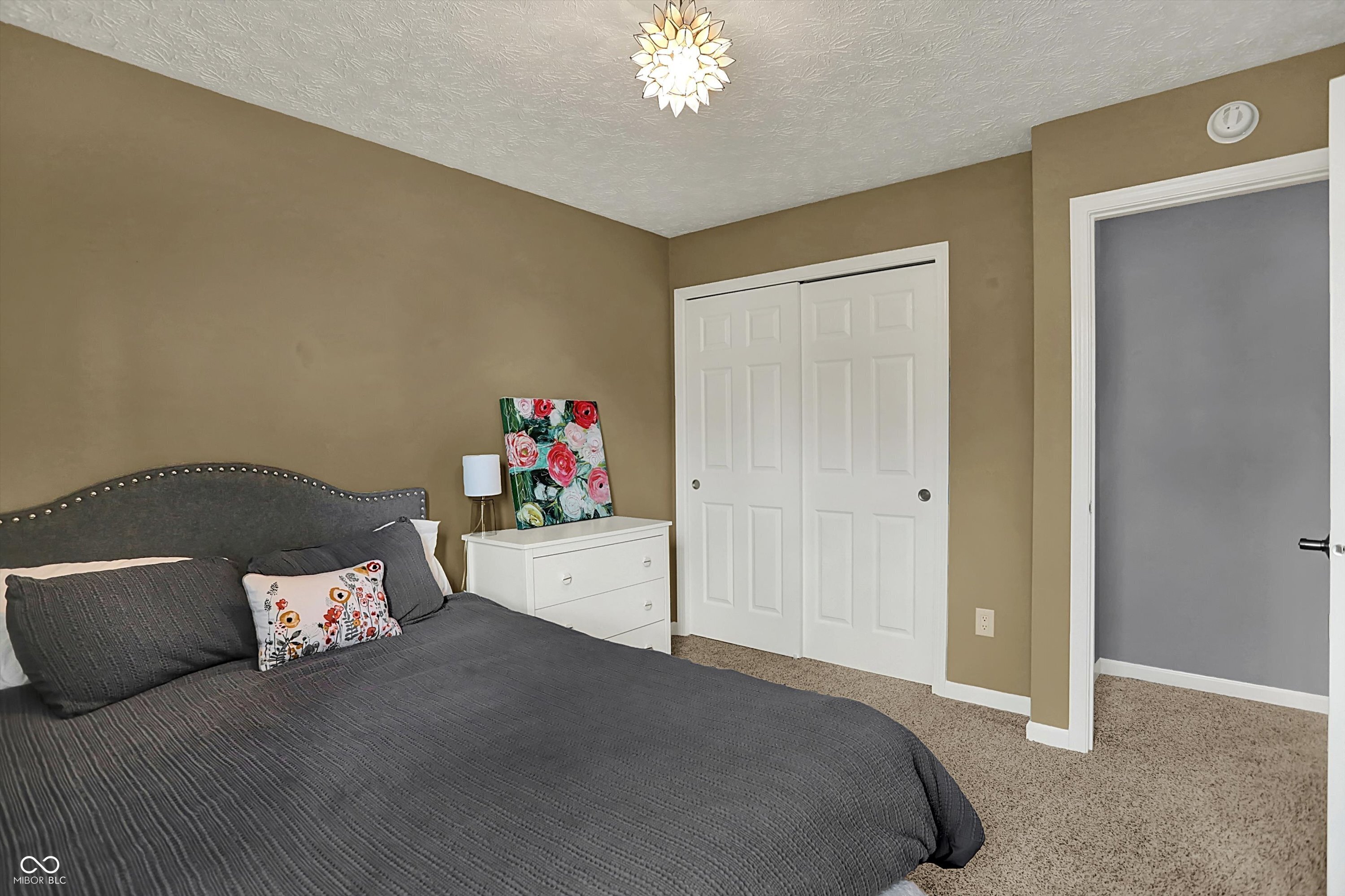 5347 Creekbend Drive