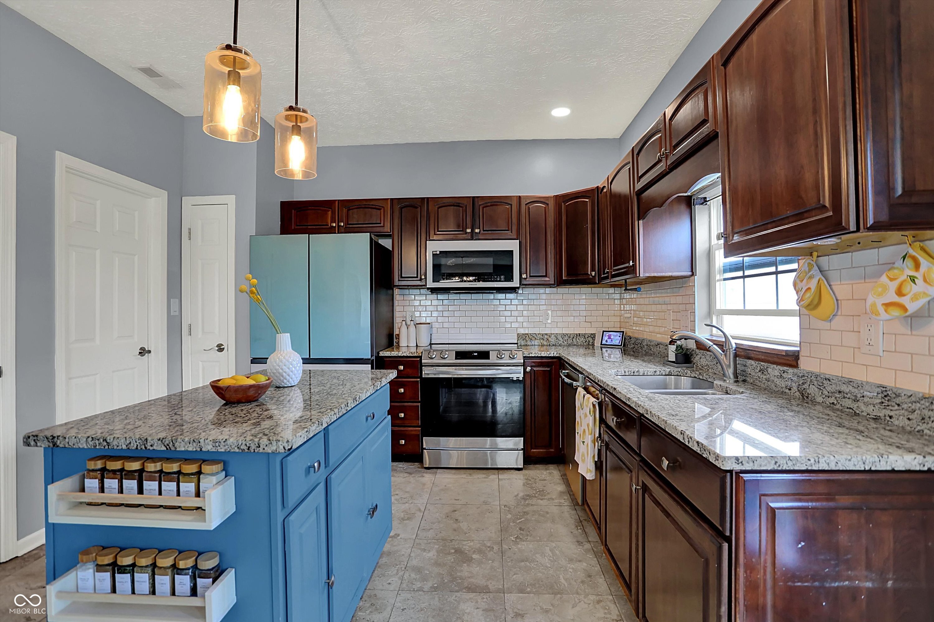 5347 Creekbend Drive
