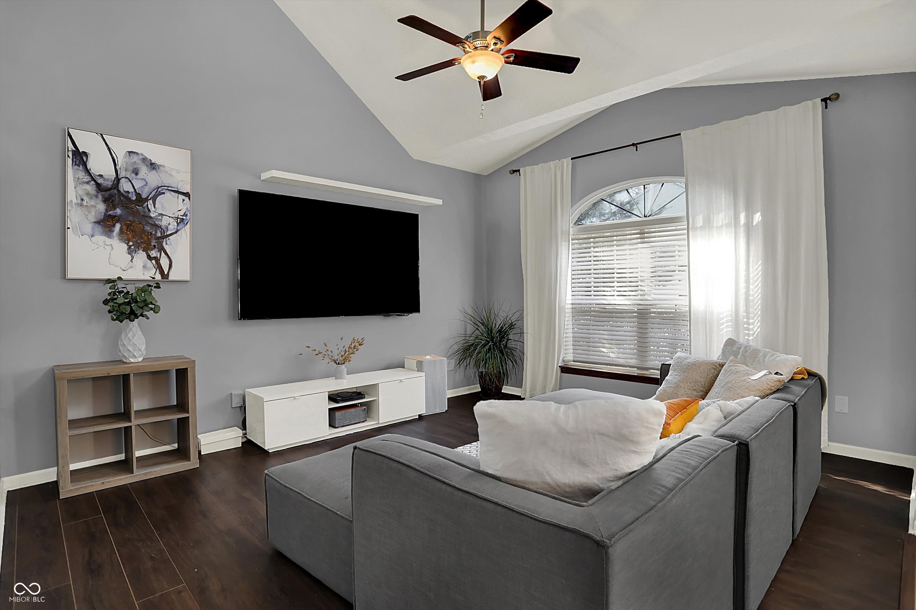 5347 Creekbend Drive