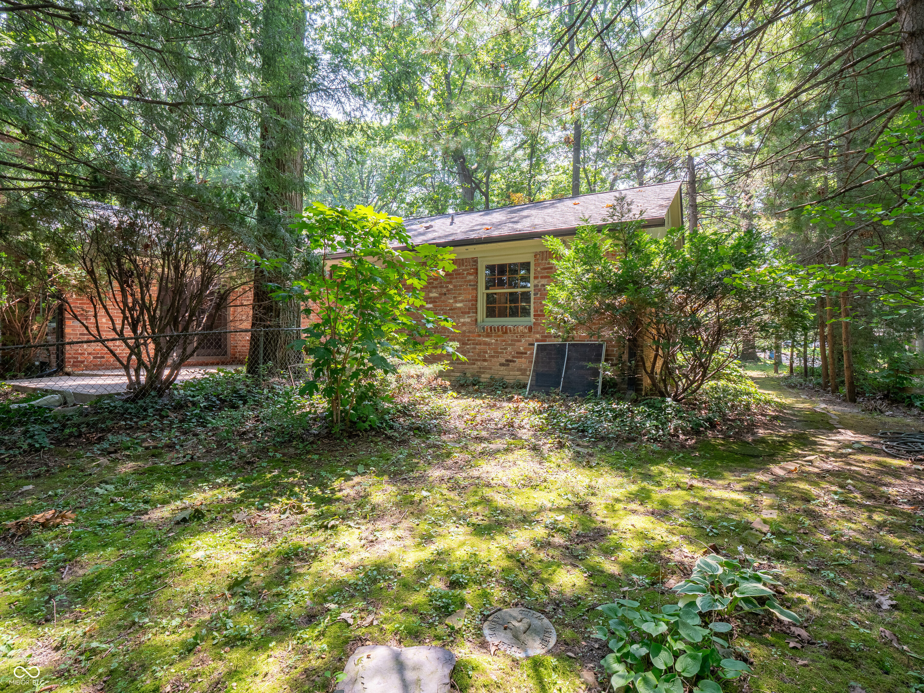 3512 Kenilworth Drive