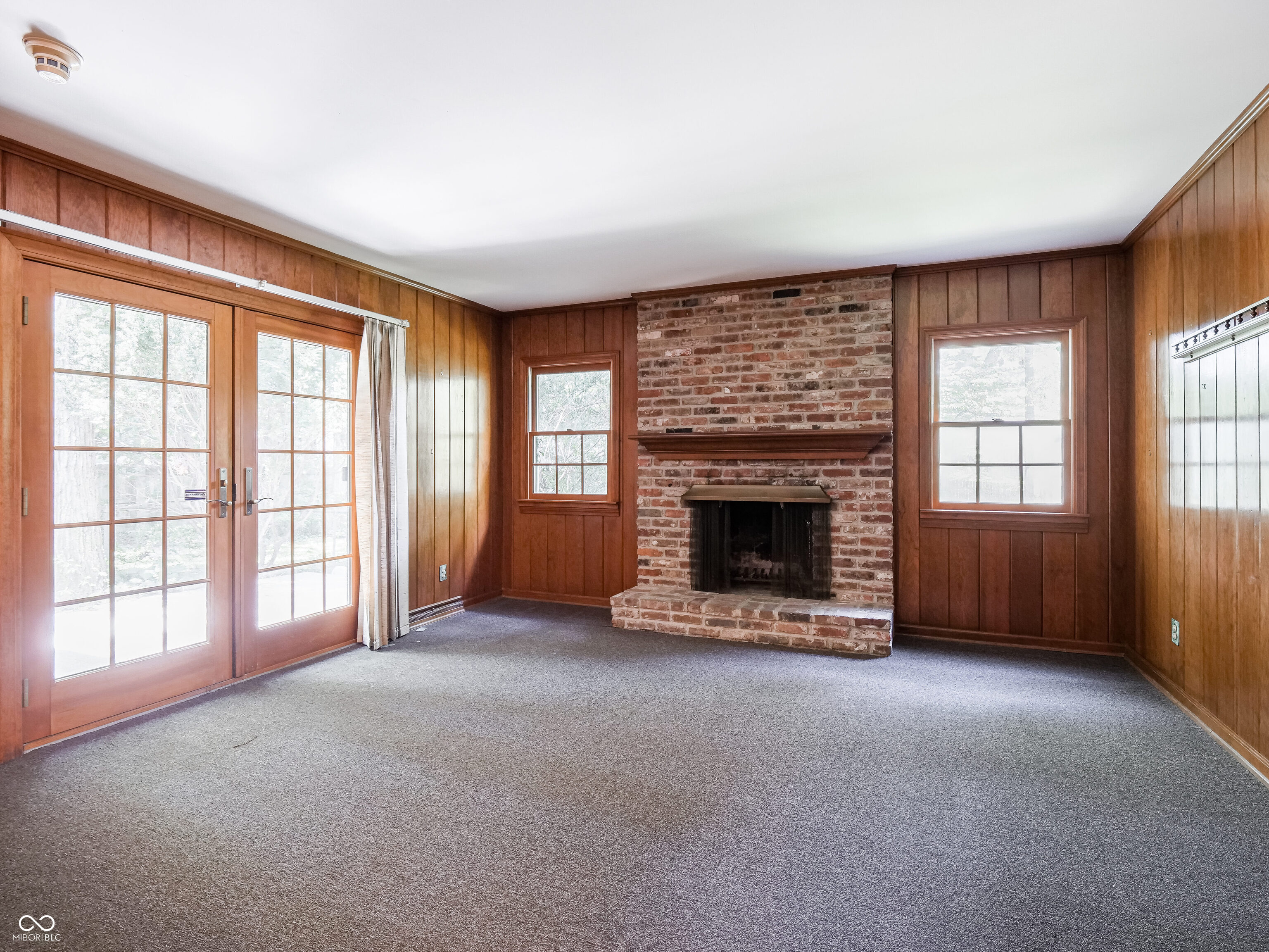 3512 Kenilworth Drive