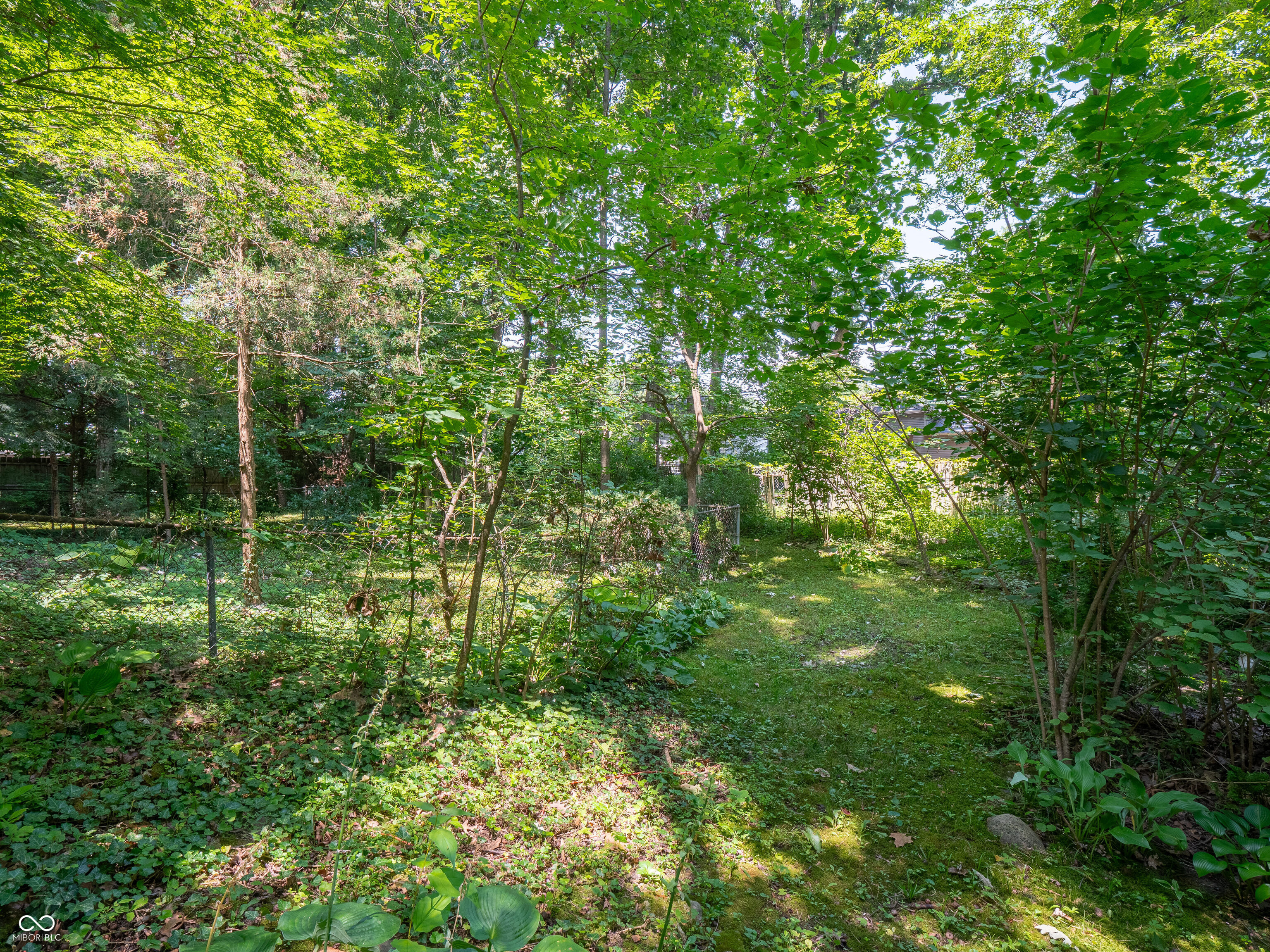 3512 Kenilworth Drive