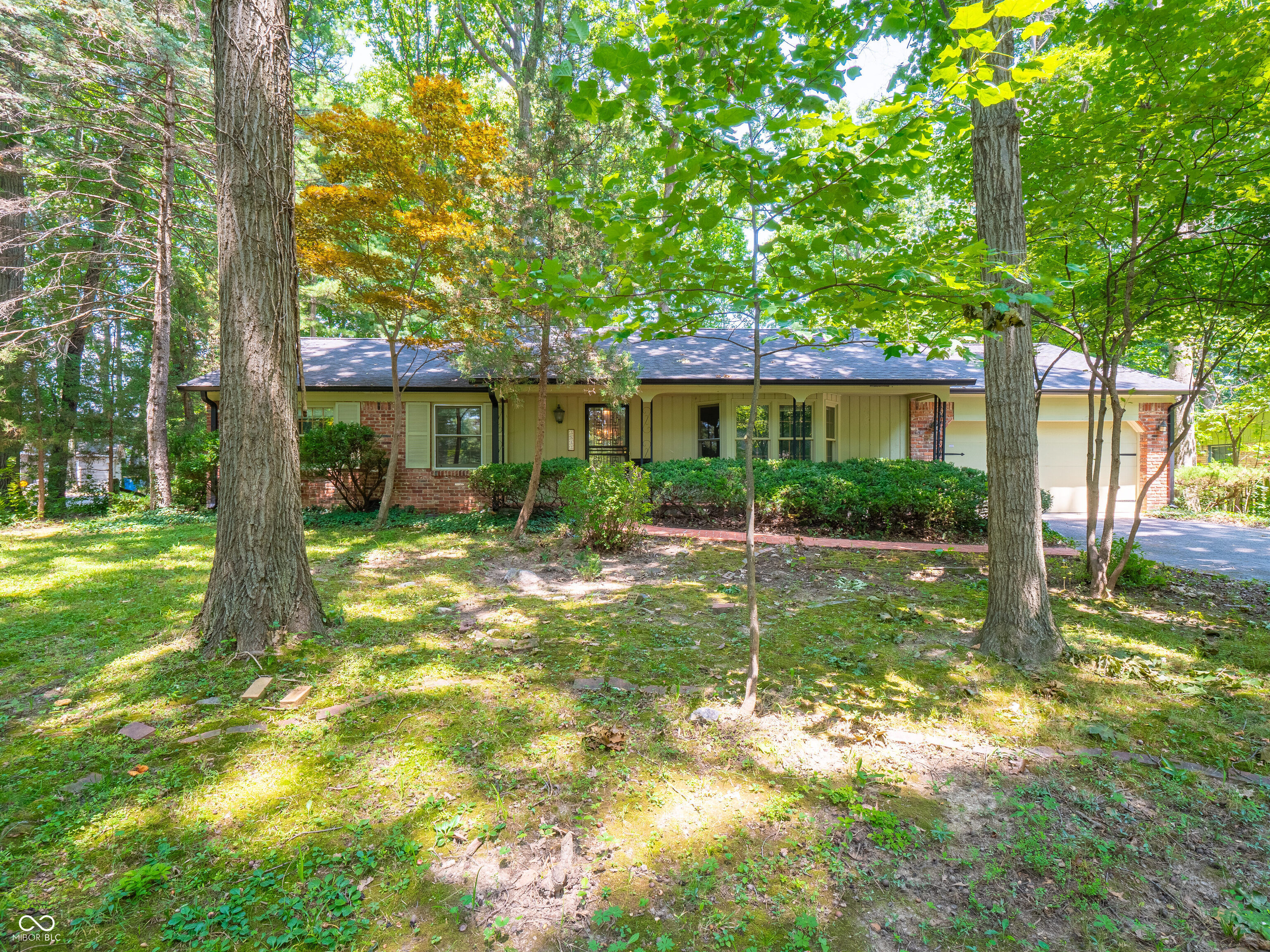 3512 Kenilworth Drive