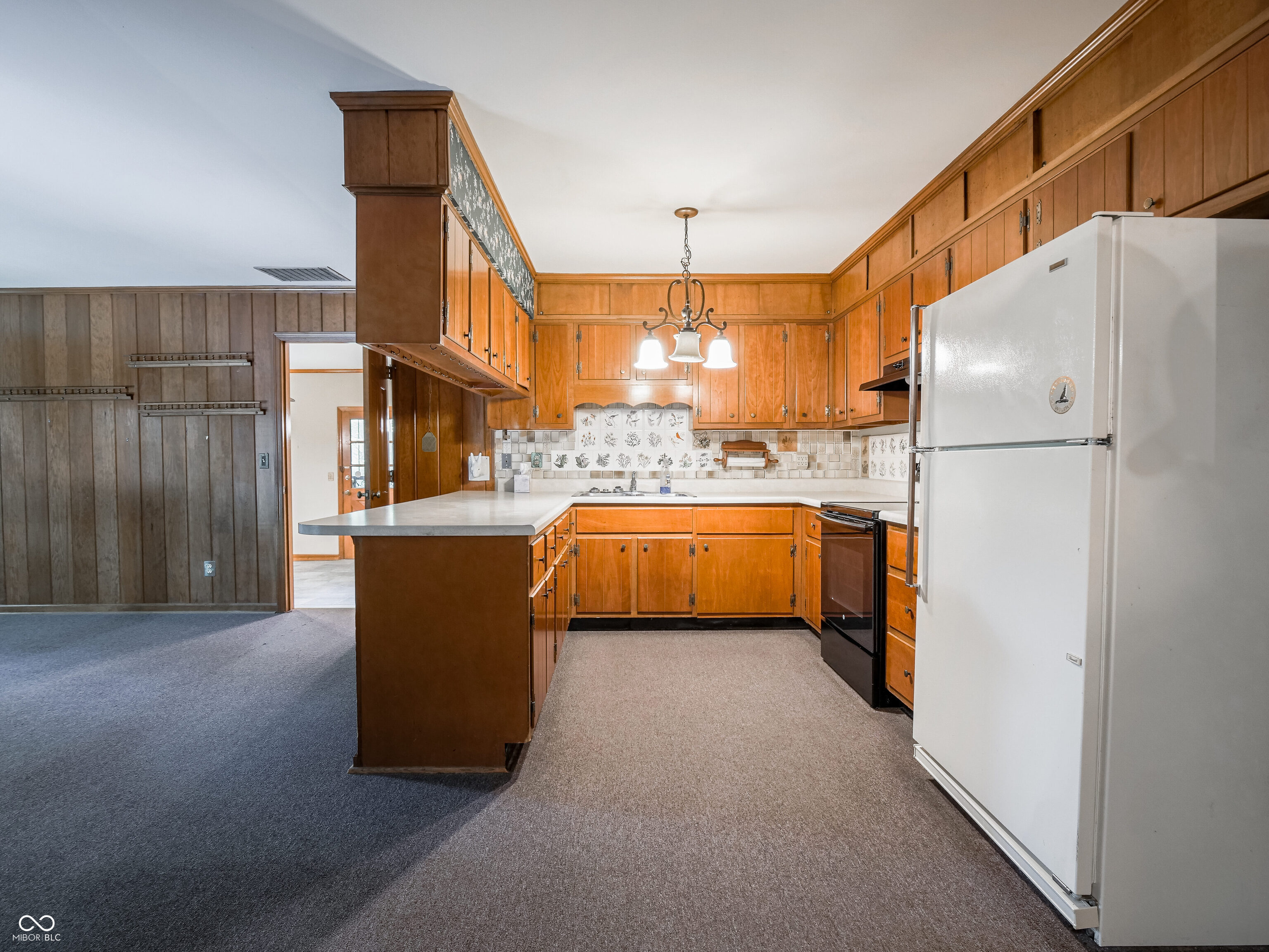 3512 Kenilworth Drive
