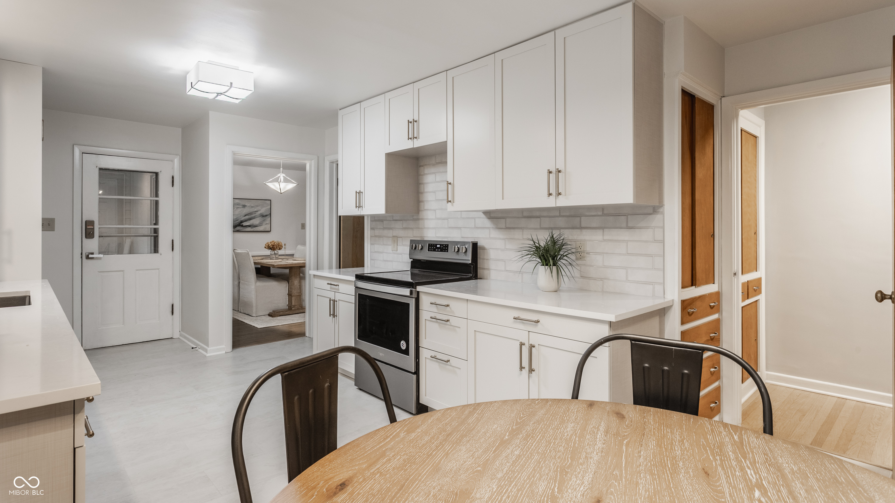 6234 N Tuxedo Street