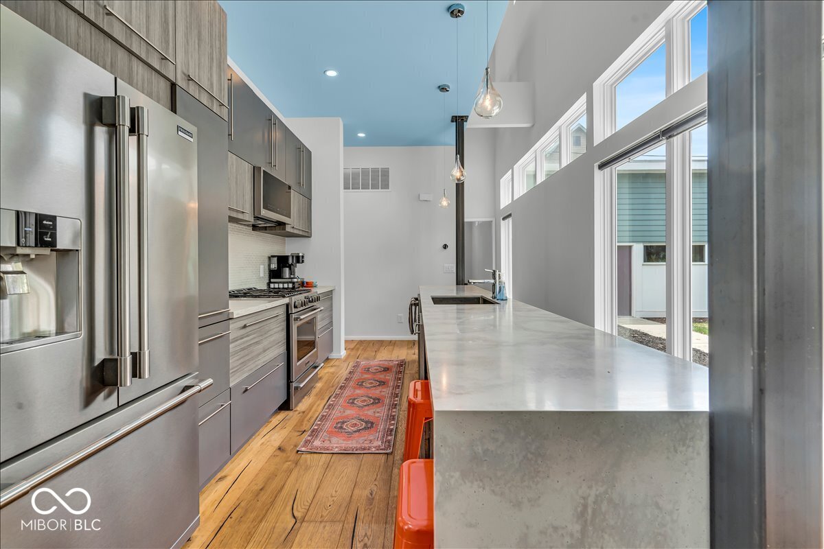 1112 Polk Street