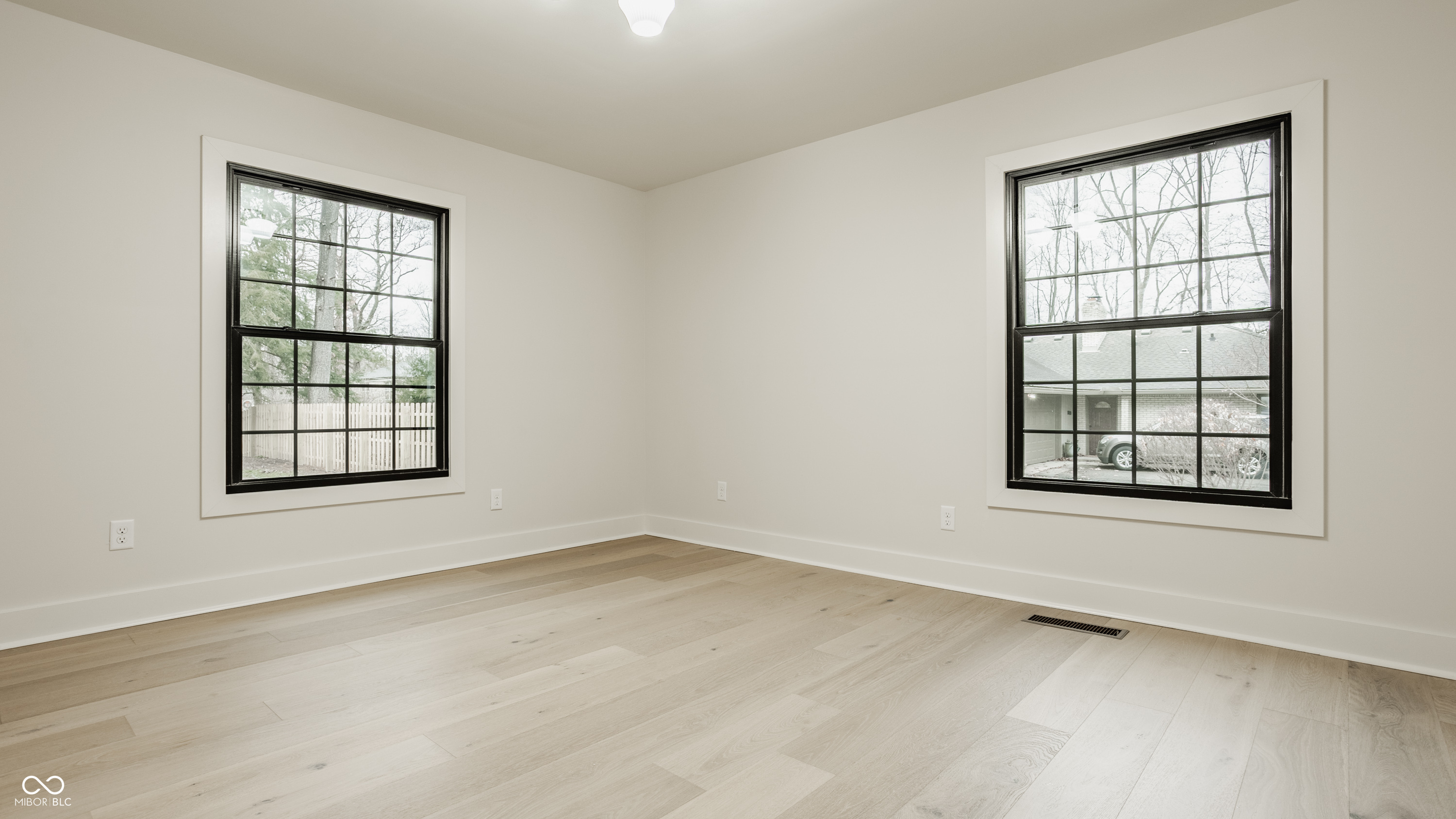 8390 N Illinois Street