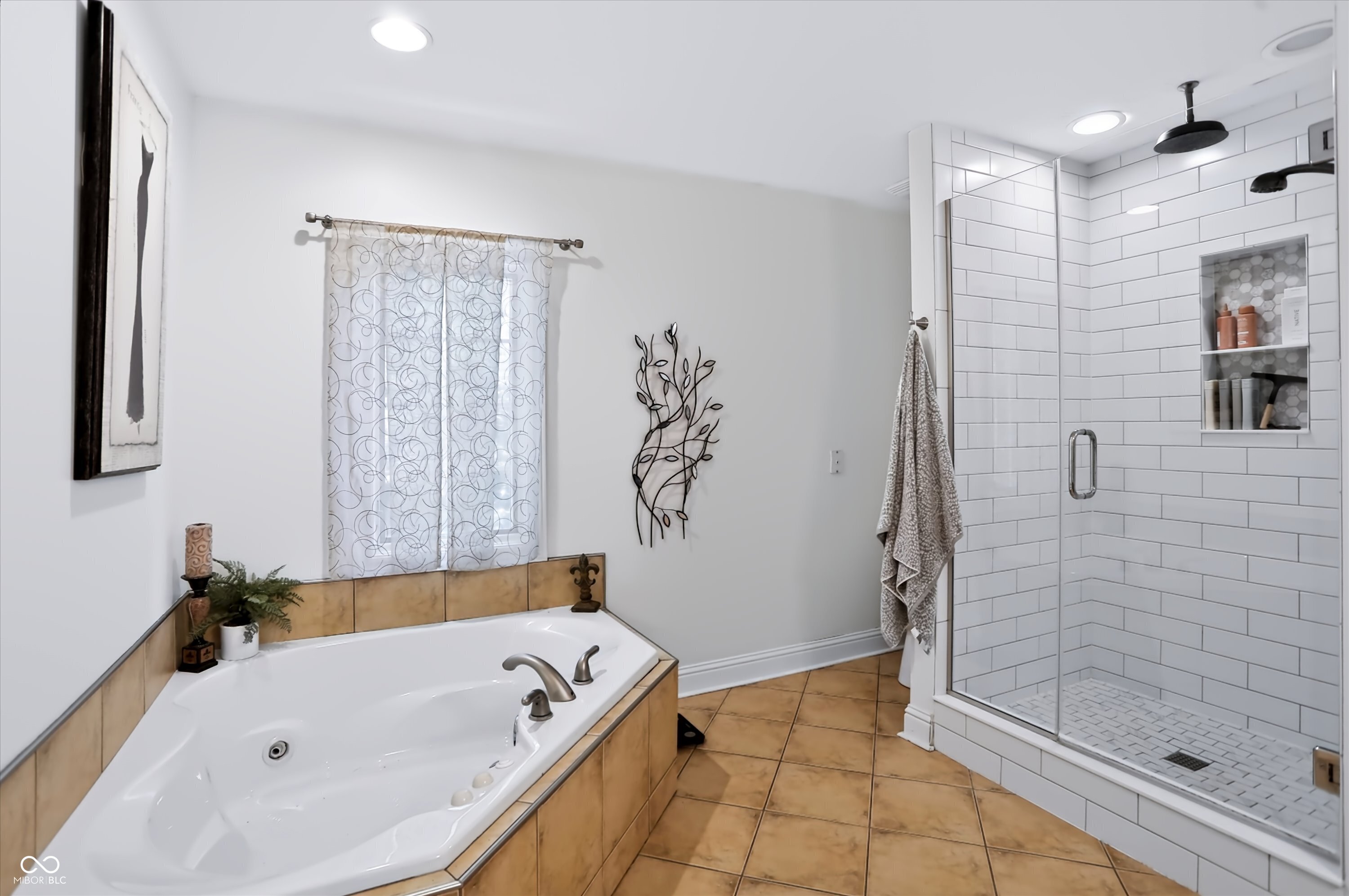 7441 Oakland Hills Drive