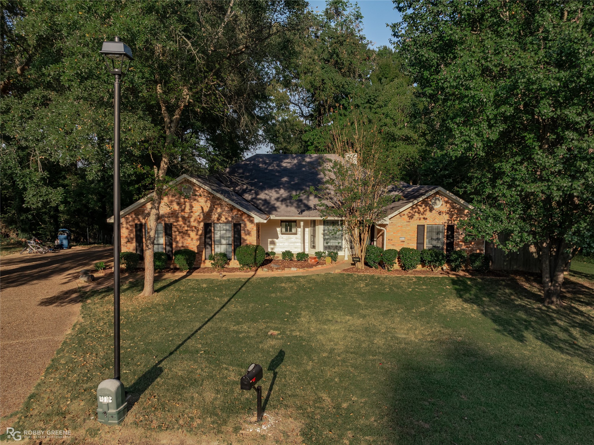 3320 Trailview Circle