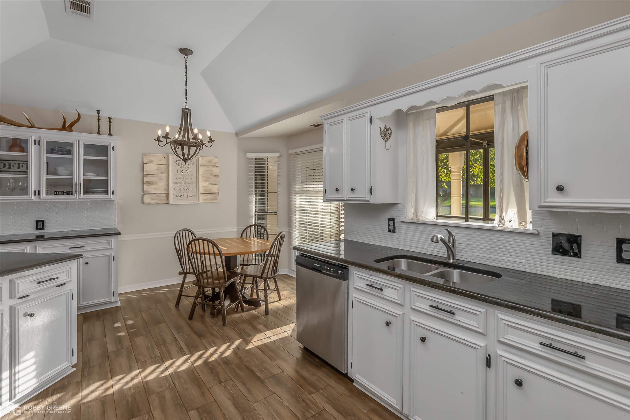 3320 Trailview Circle