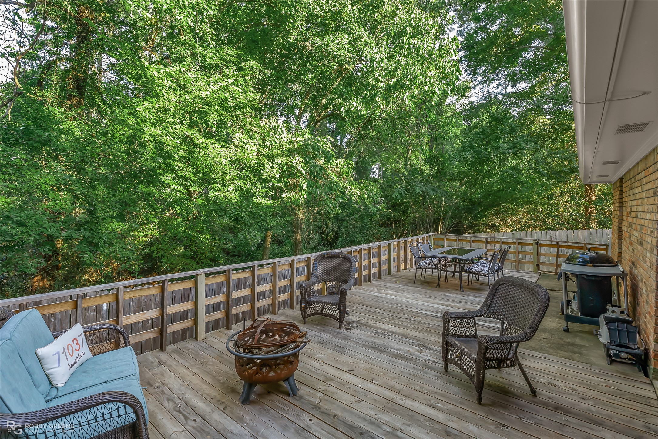 3320 Trailview Circle