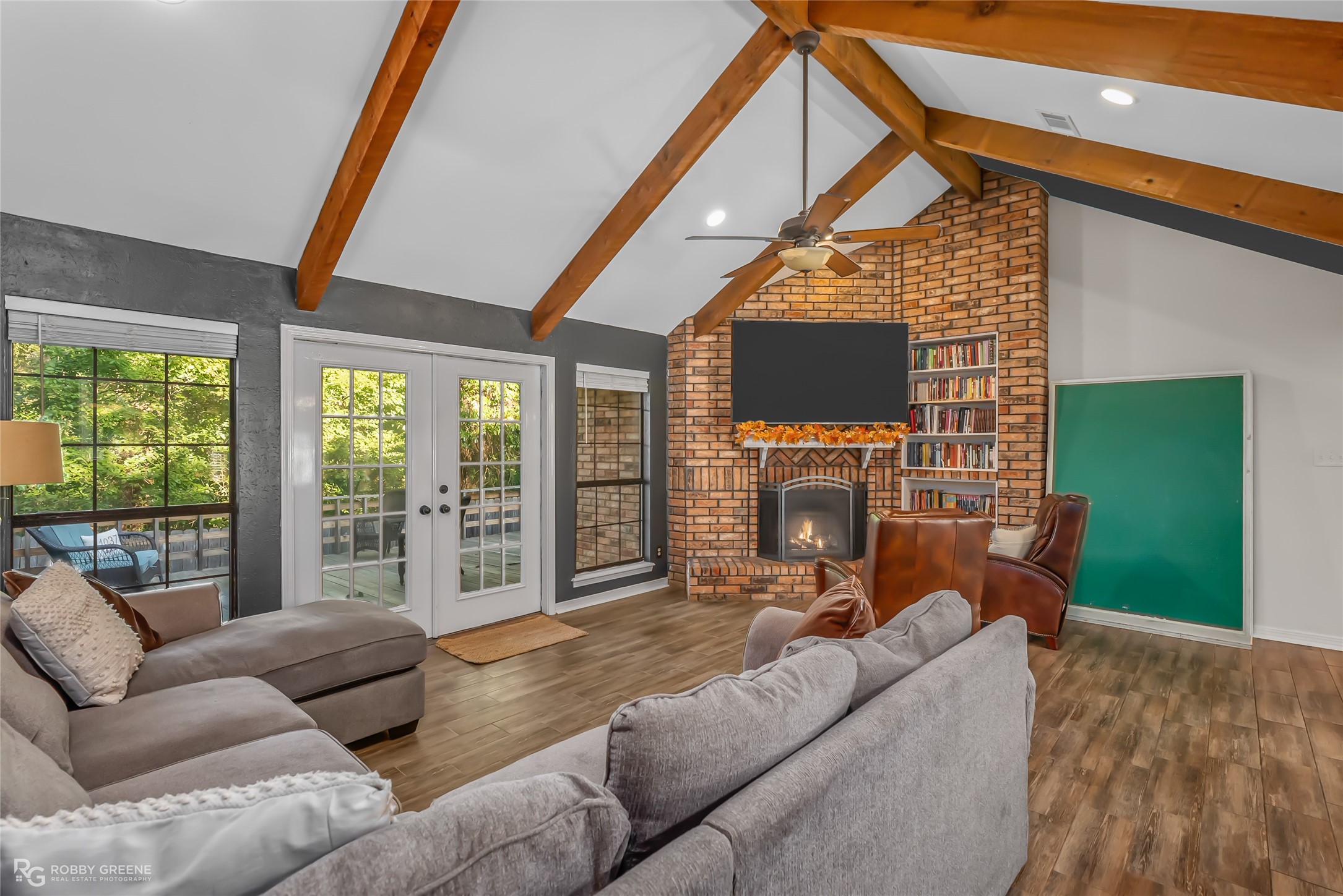 3320 Trailview Circle