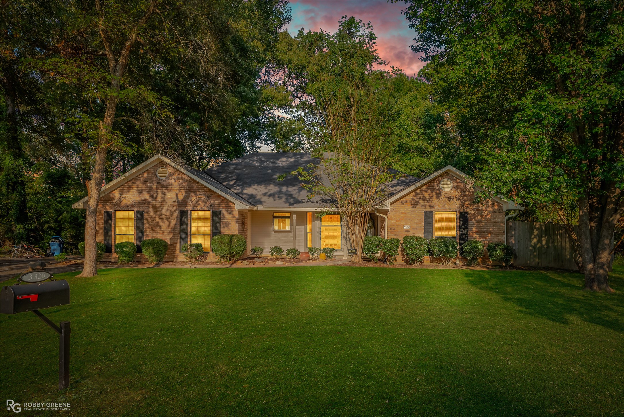 3320 Trailview Circle