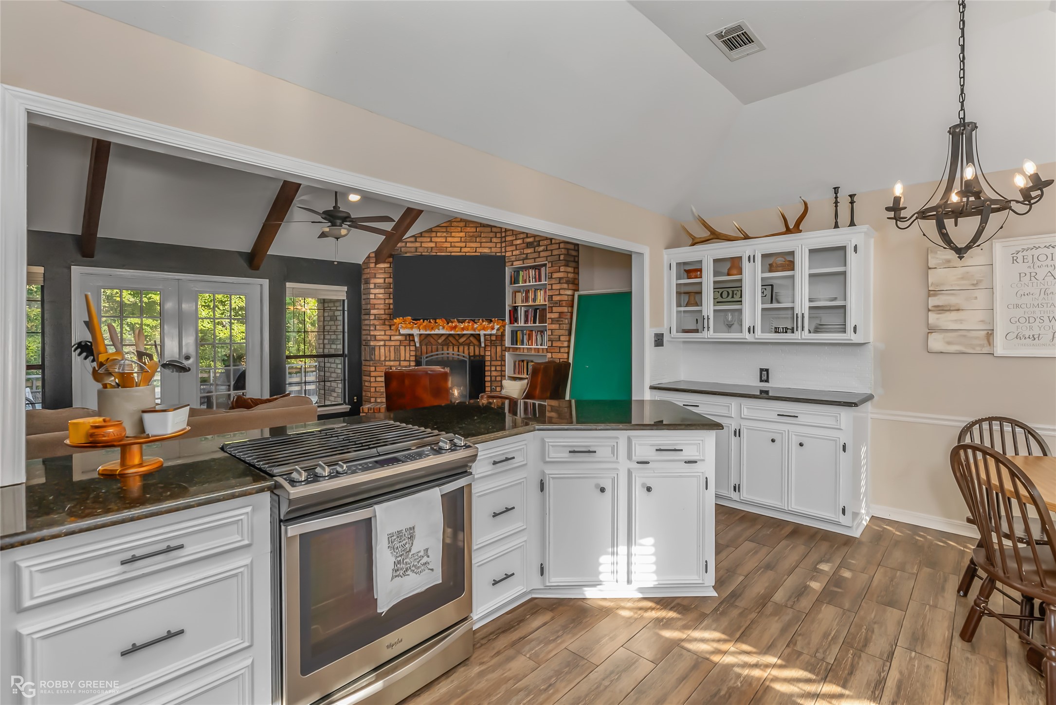 3320 Trailview Circle