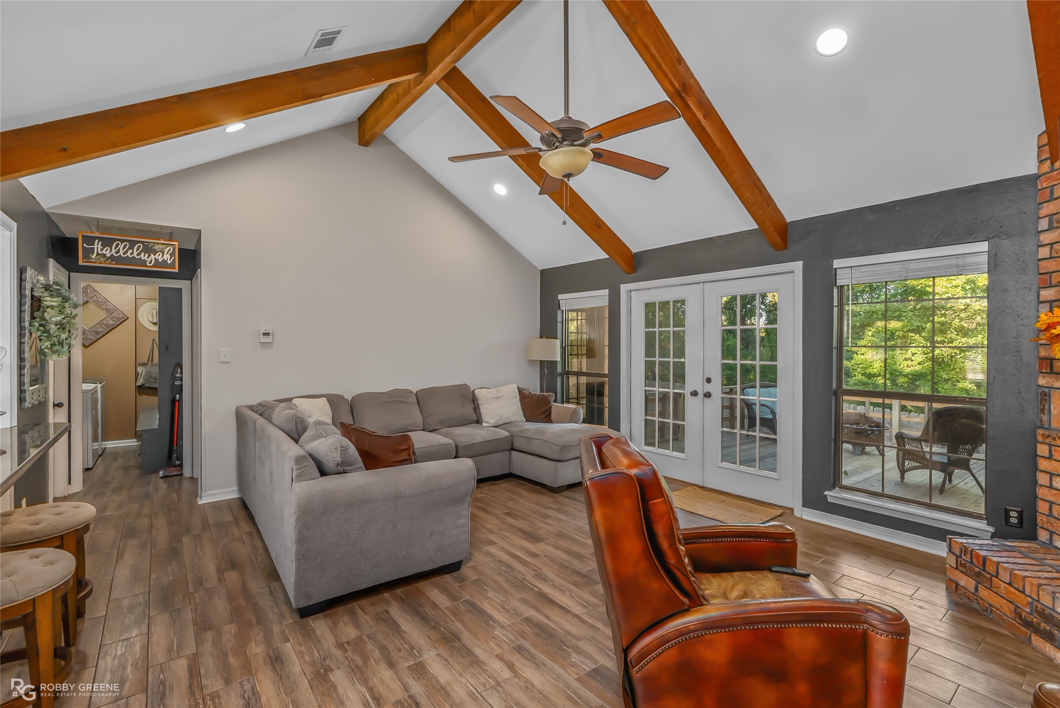 3320 Trailview Circle