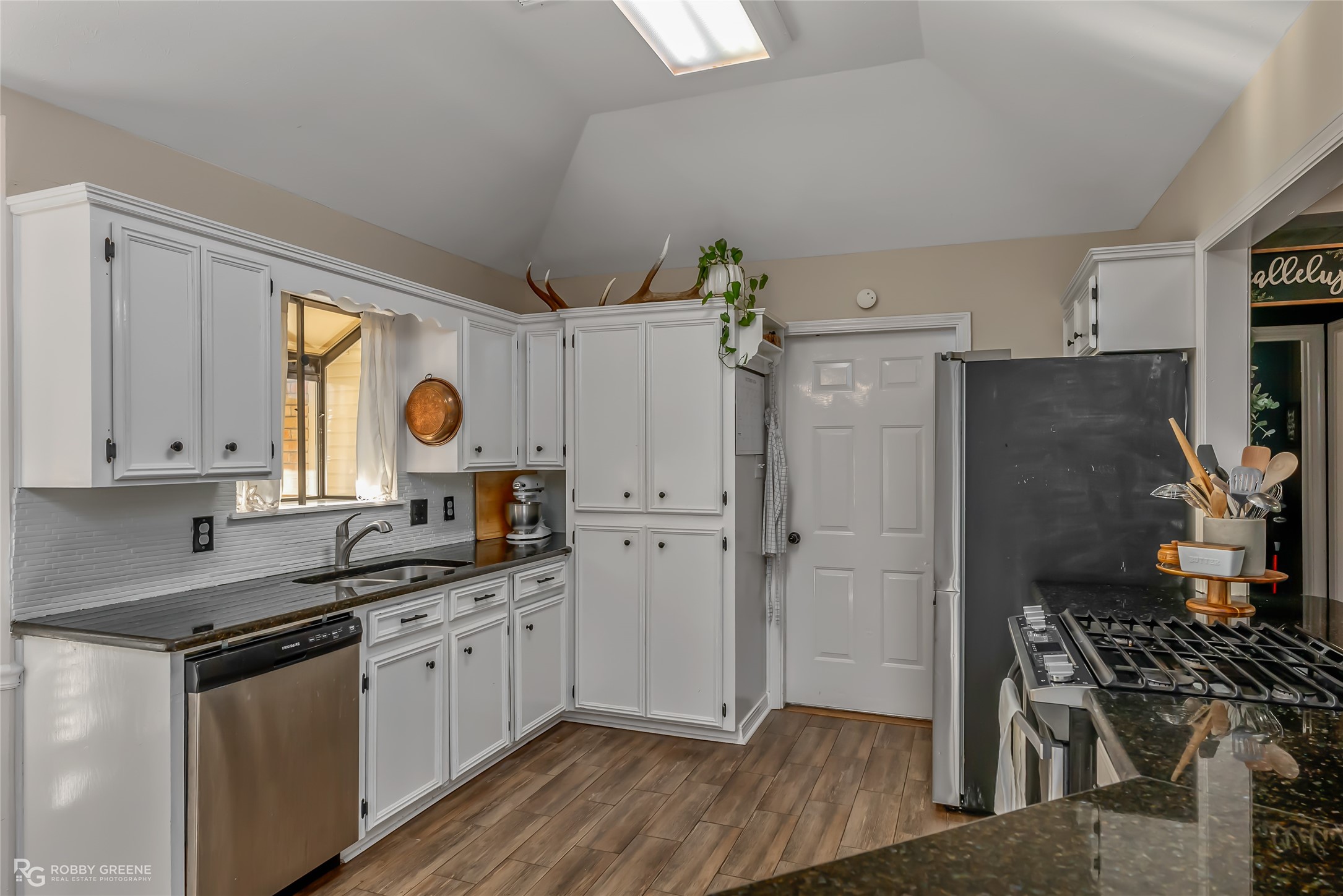 3320 Trailview Circle