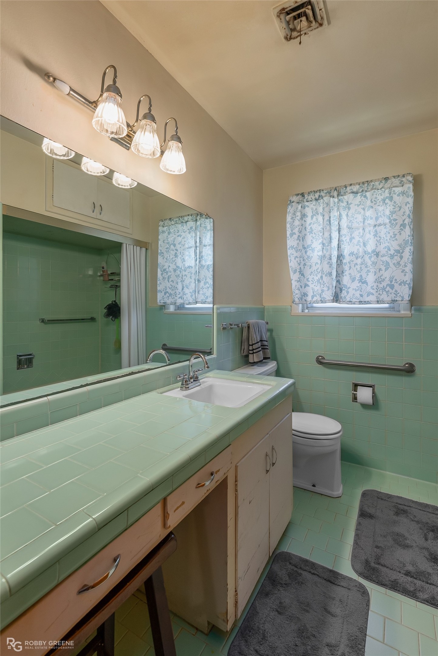 1209 Pecan Lane