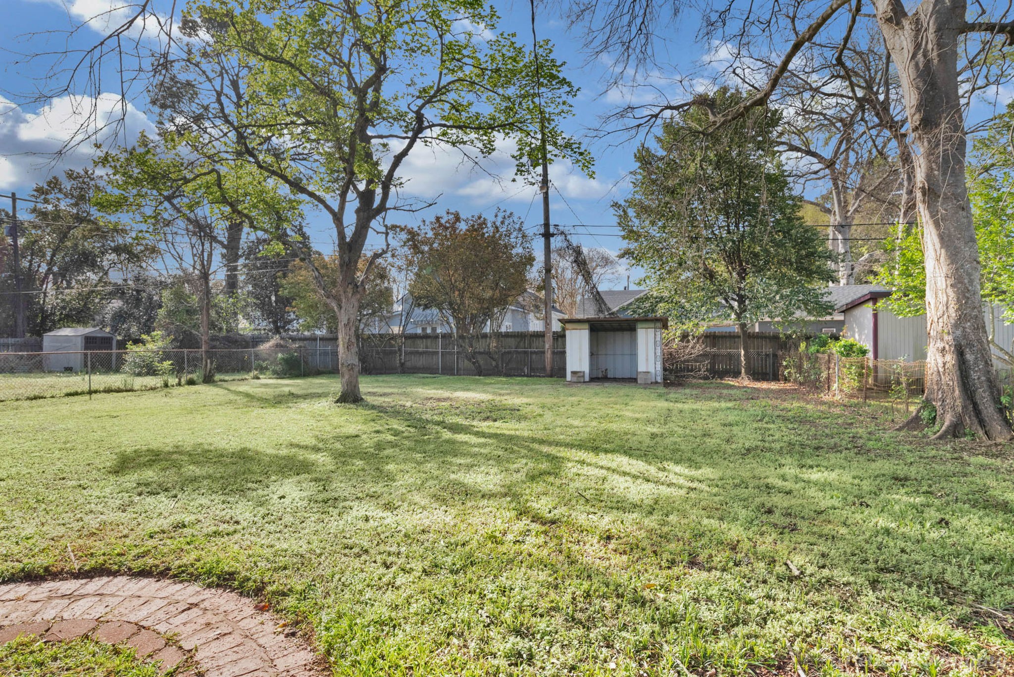 3867 Greenway Place