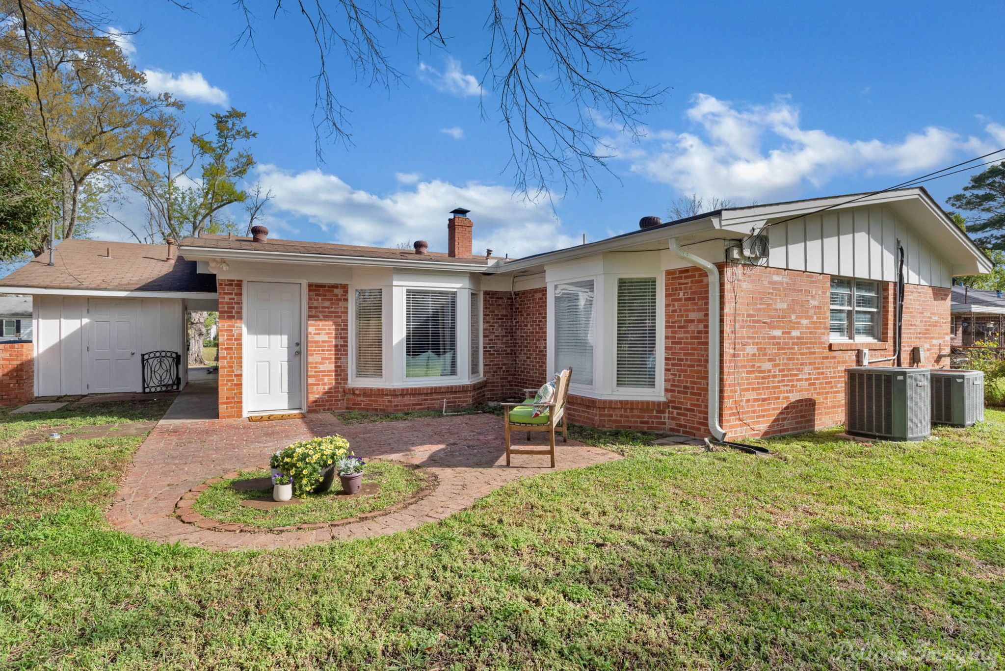 3867 Greenway Place