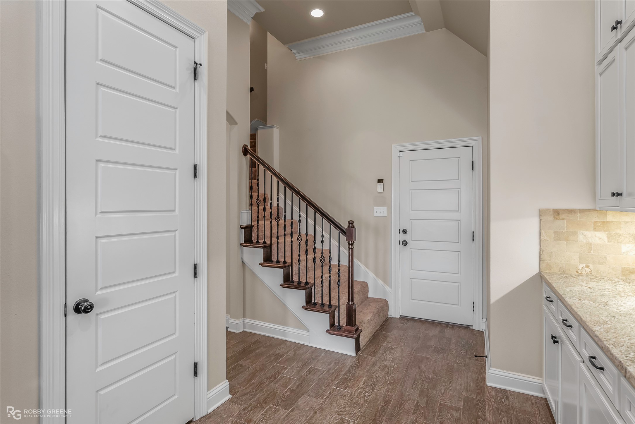 698 Dumaine Drive