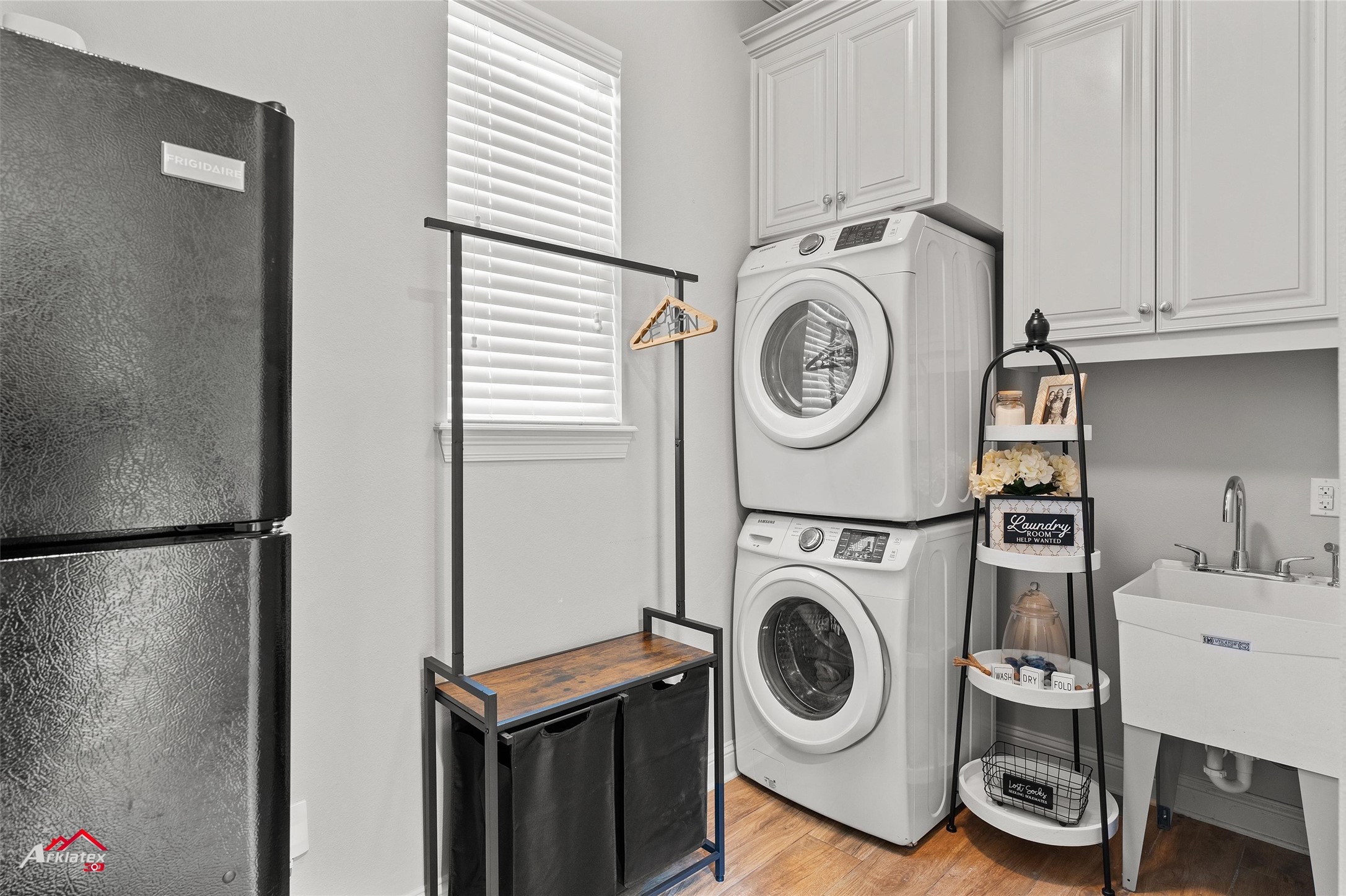 651 Highway 162 Highway