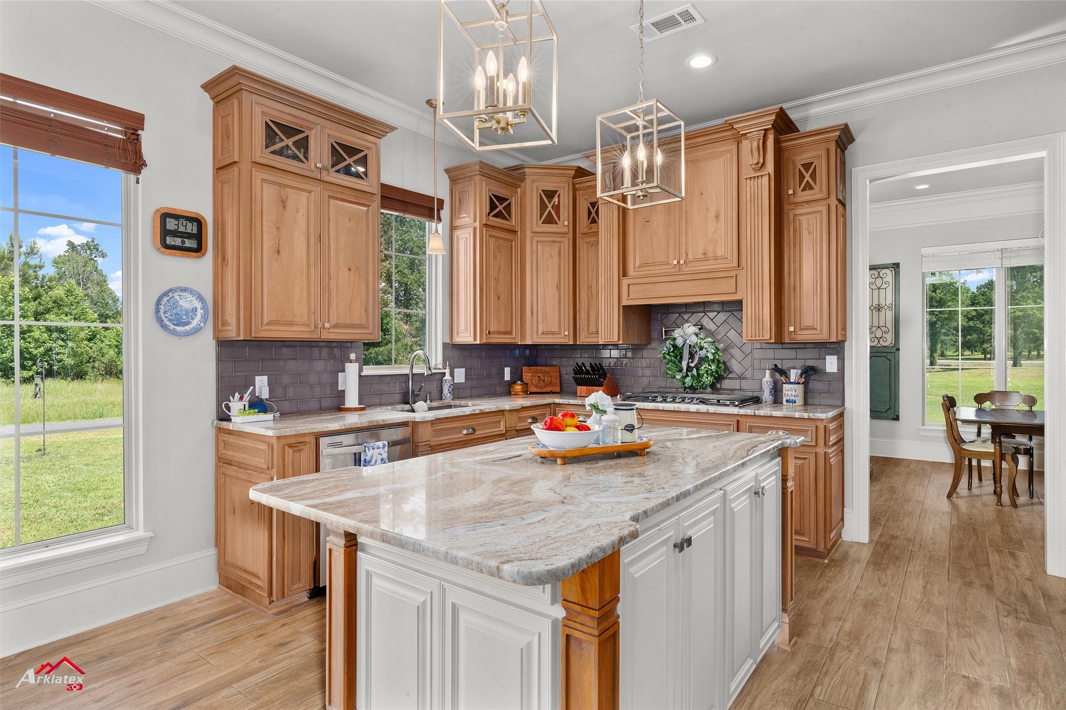 651 Highway 162 Highway