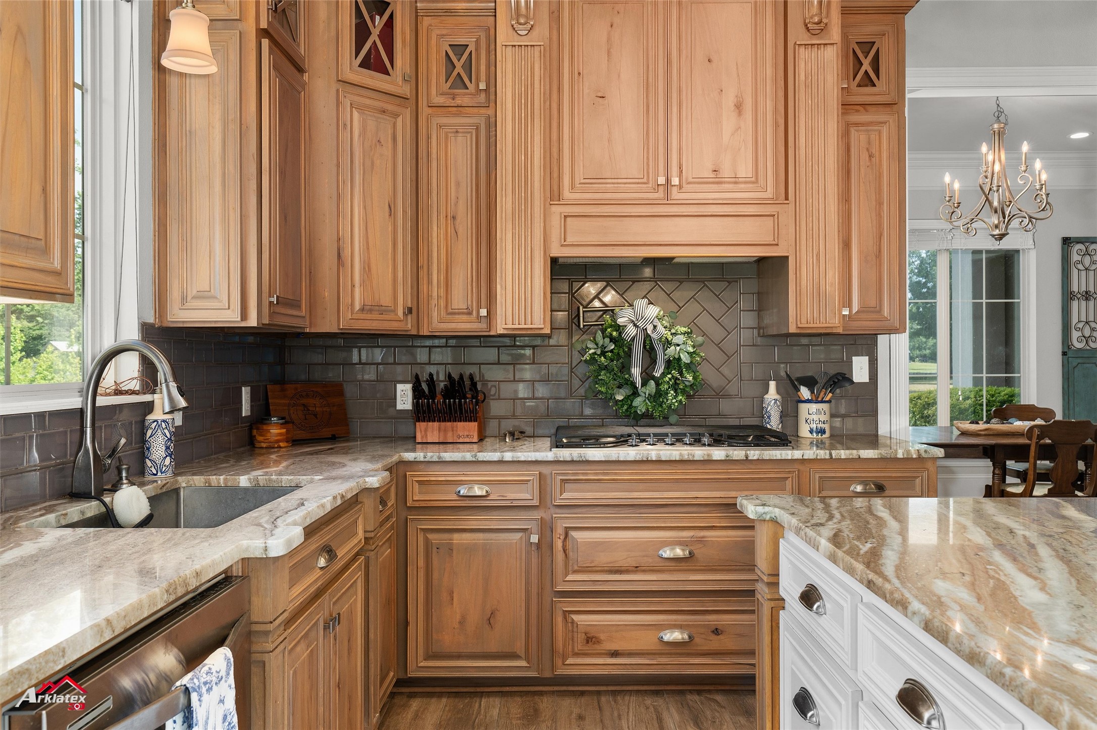 651 Highway 162 Highway