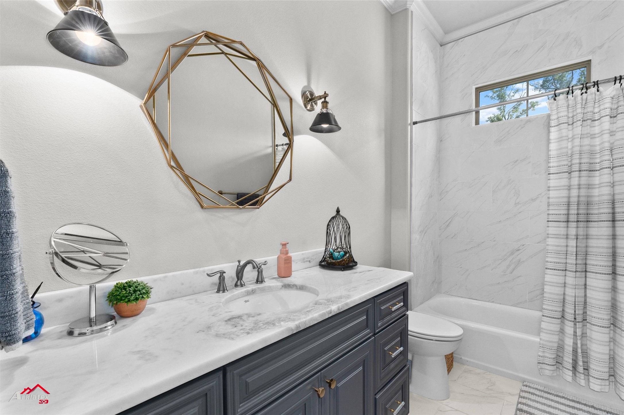 651 Highway 162 Highway