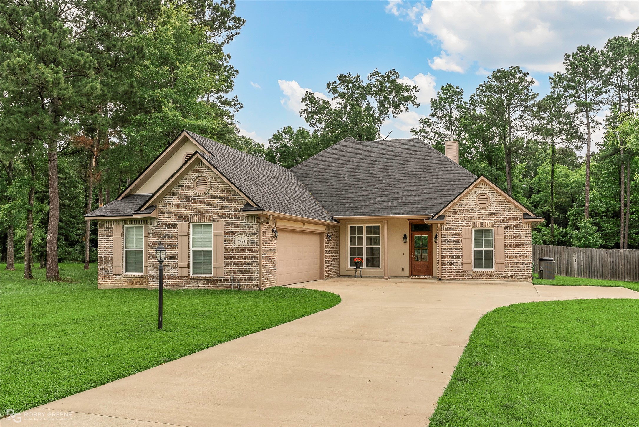 9424 N Pointe Circle