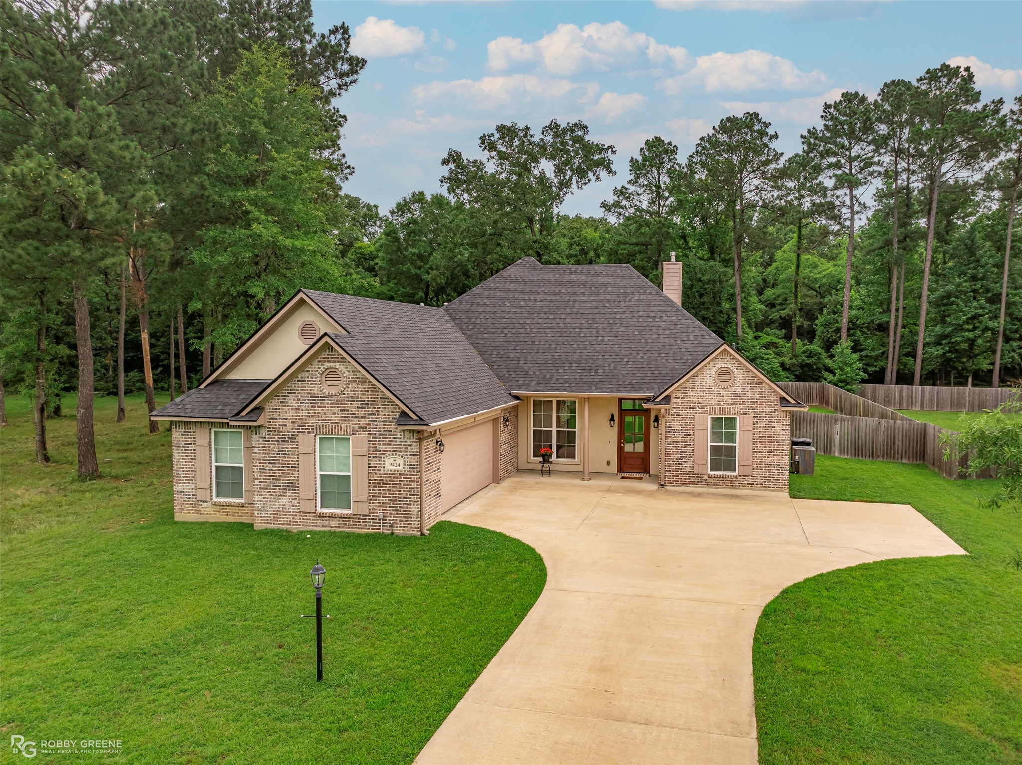 9424 N Pointe Circle