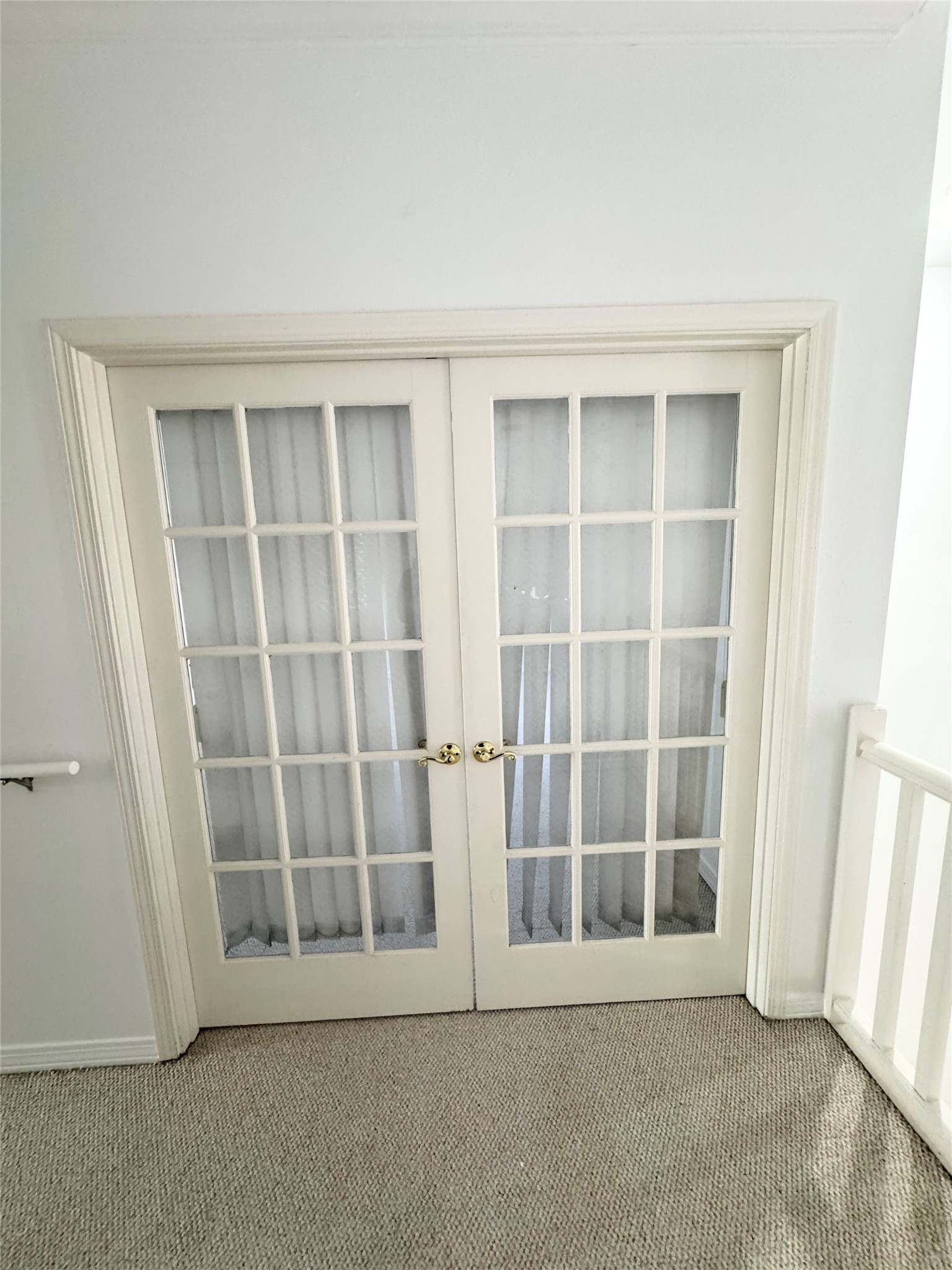 17 Meadow Creek