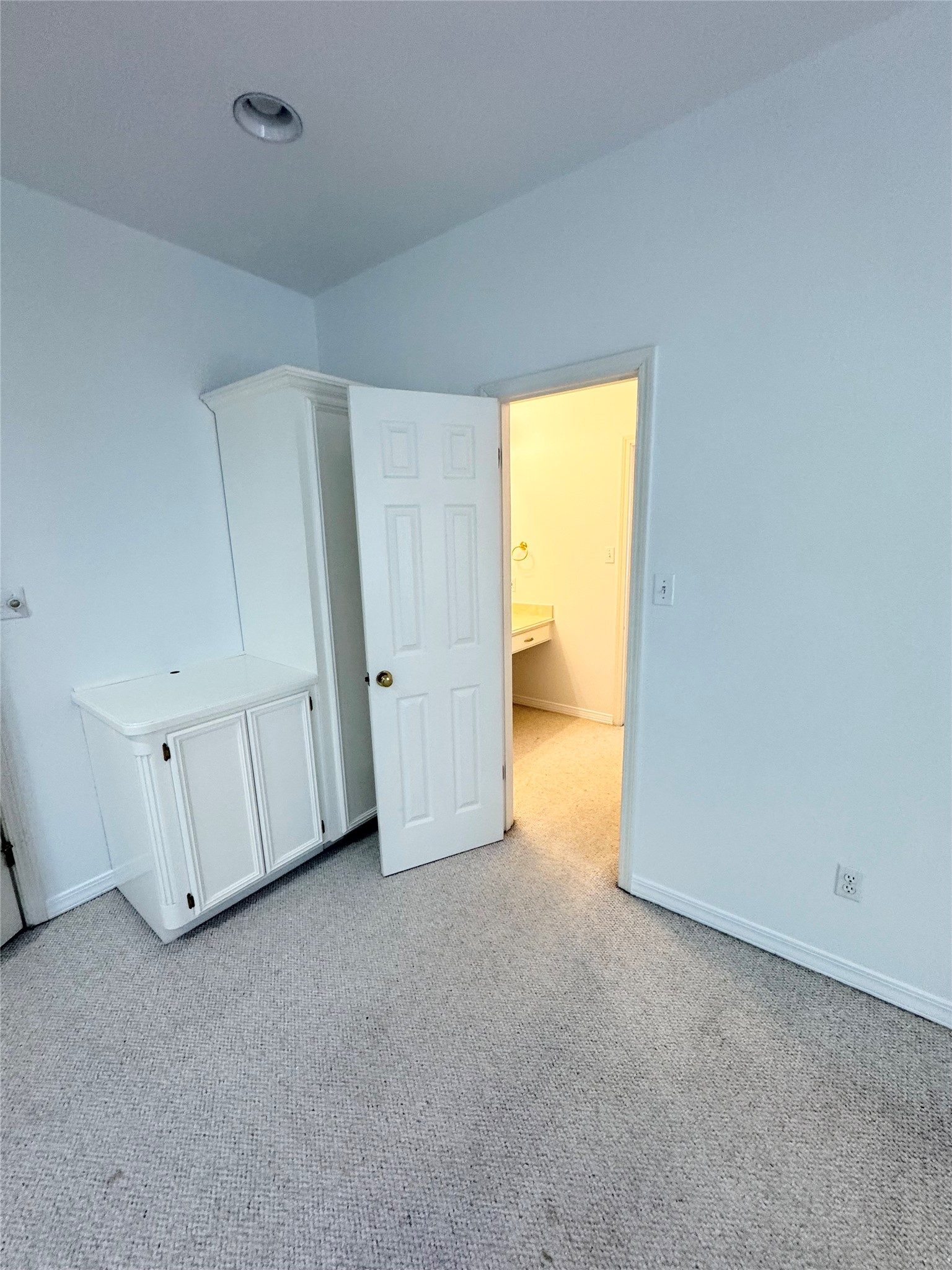 17 Meadow Creek