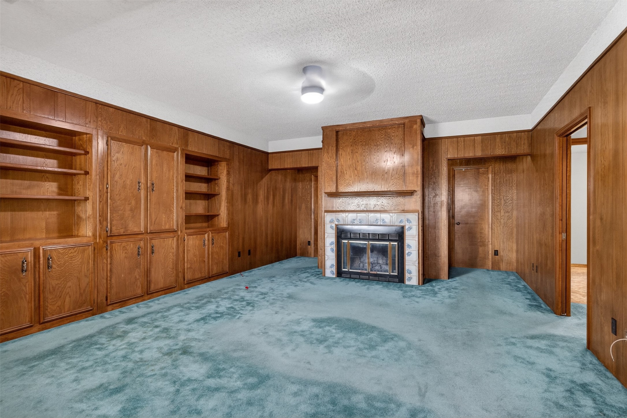 8204 Heatherbrook Circle