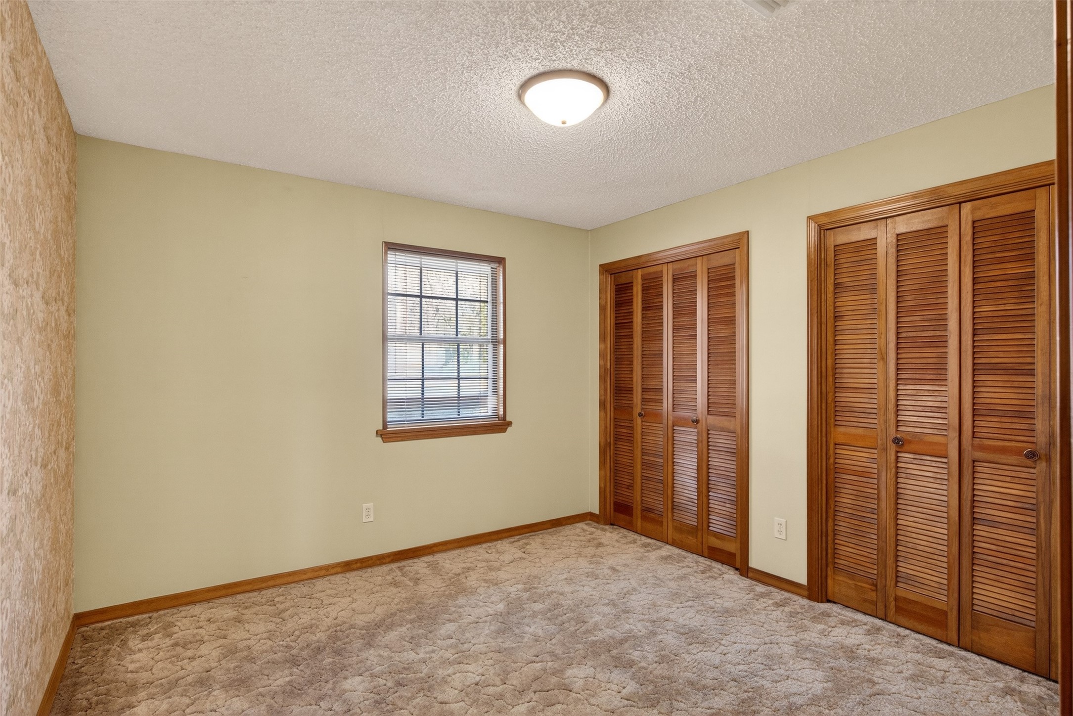 8204 Heatherbrook Circle